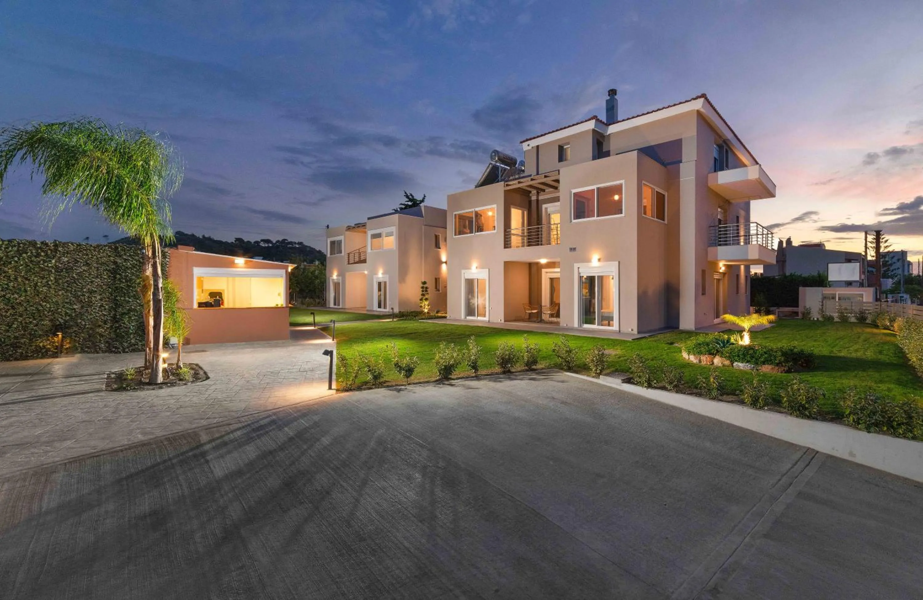 Facade/entrance in L & C Boutique Apartments