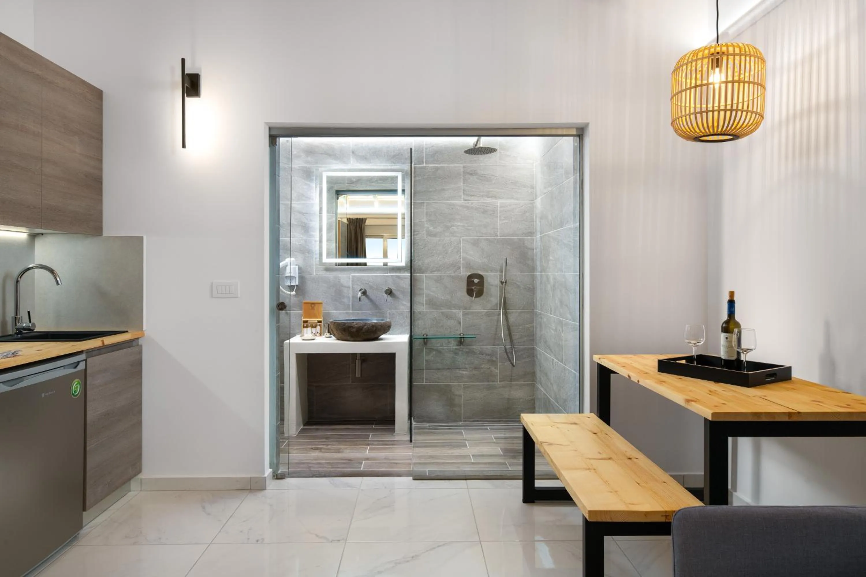 L & C Boutique Apartments