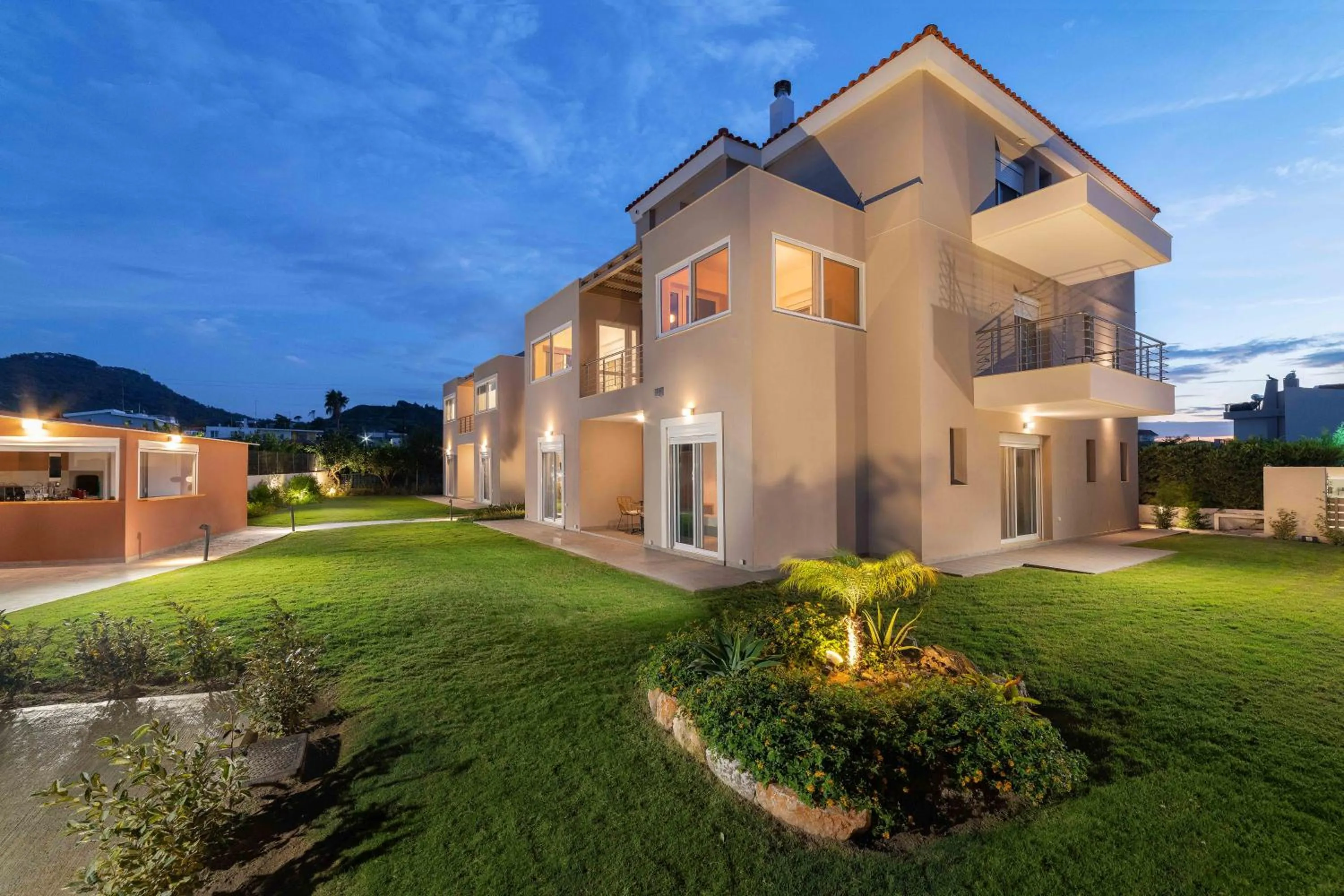 Facade/entrance in L & C Boutique Apartments
