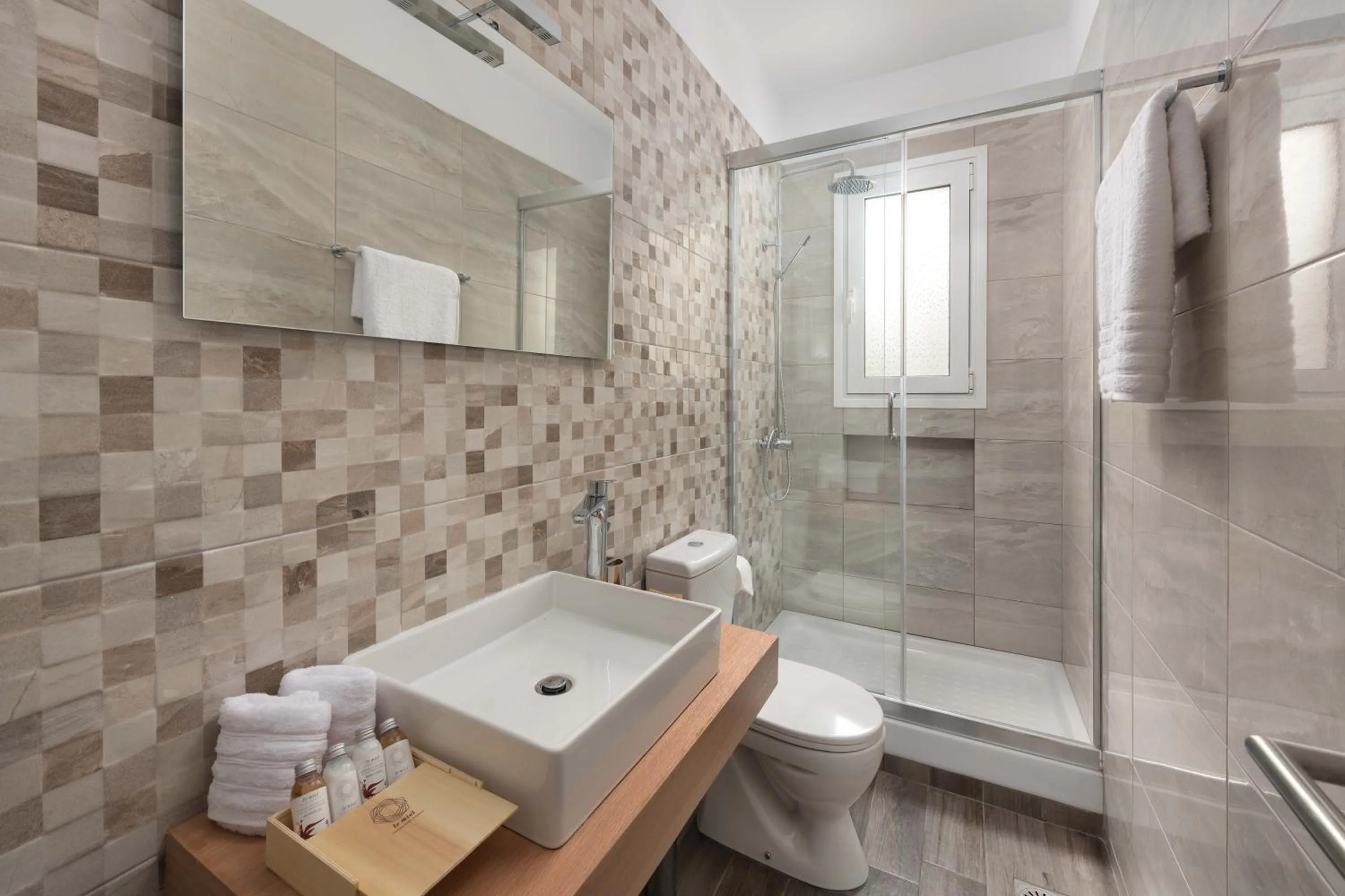 Bathroom in L & C Boutique Apartments