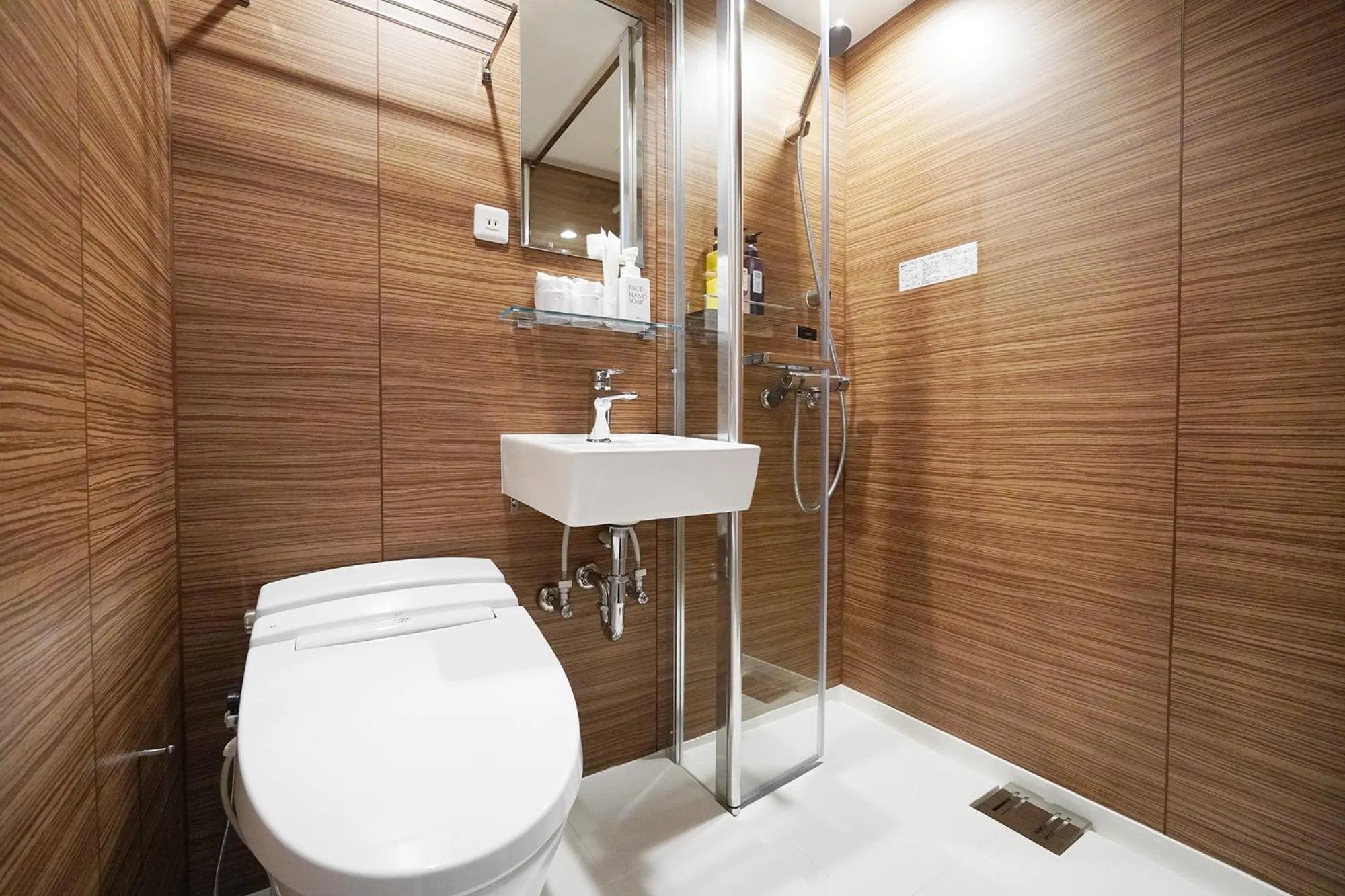 Shower in Matsue New Urban Hotel