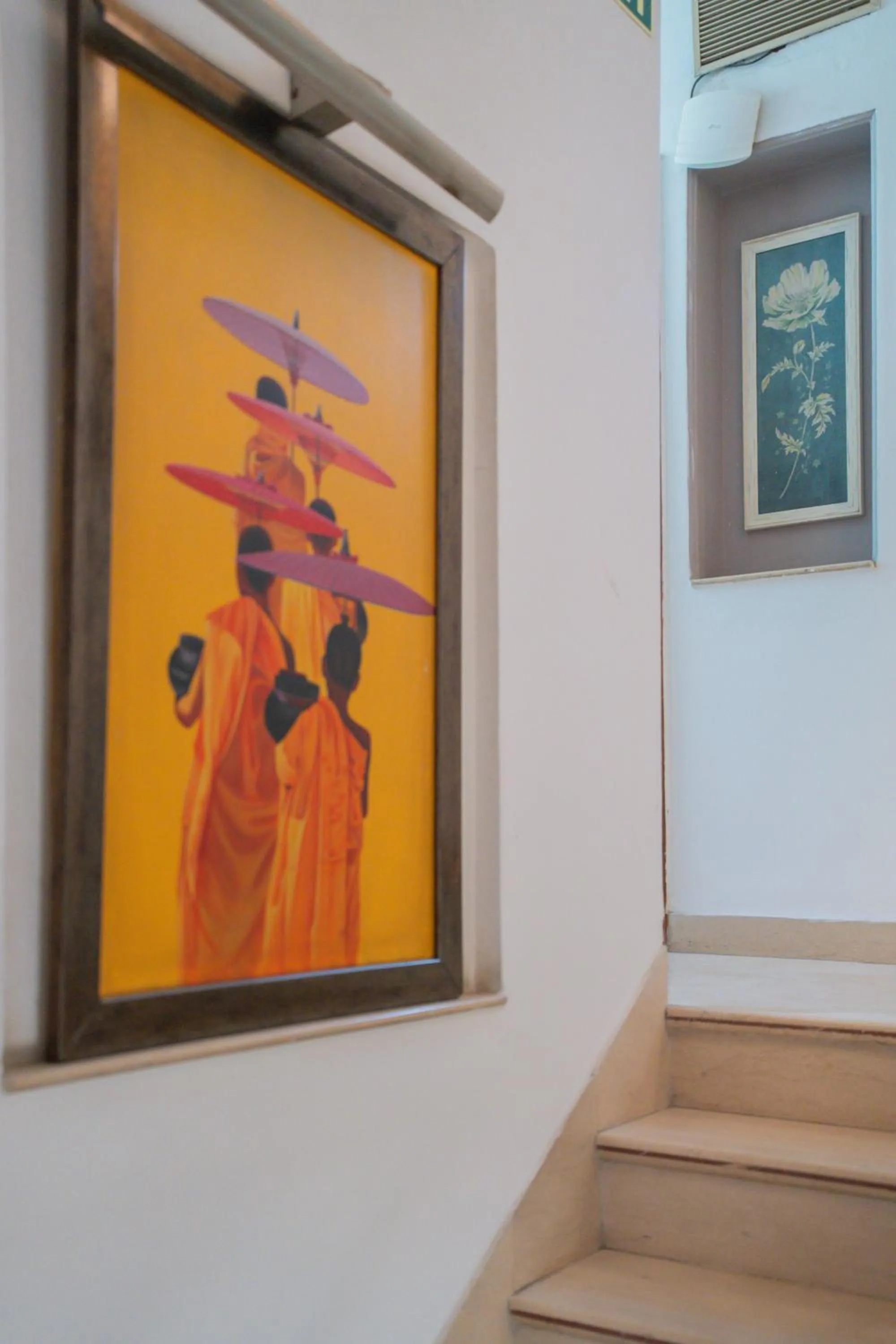 Decorative detail in Ahuja Residency DLF Phase 2