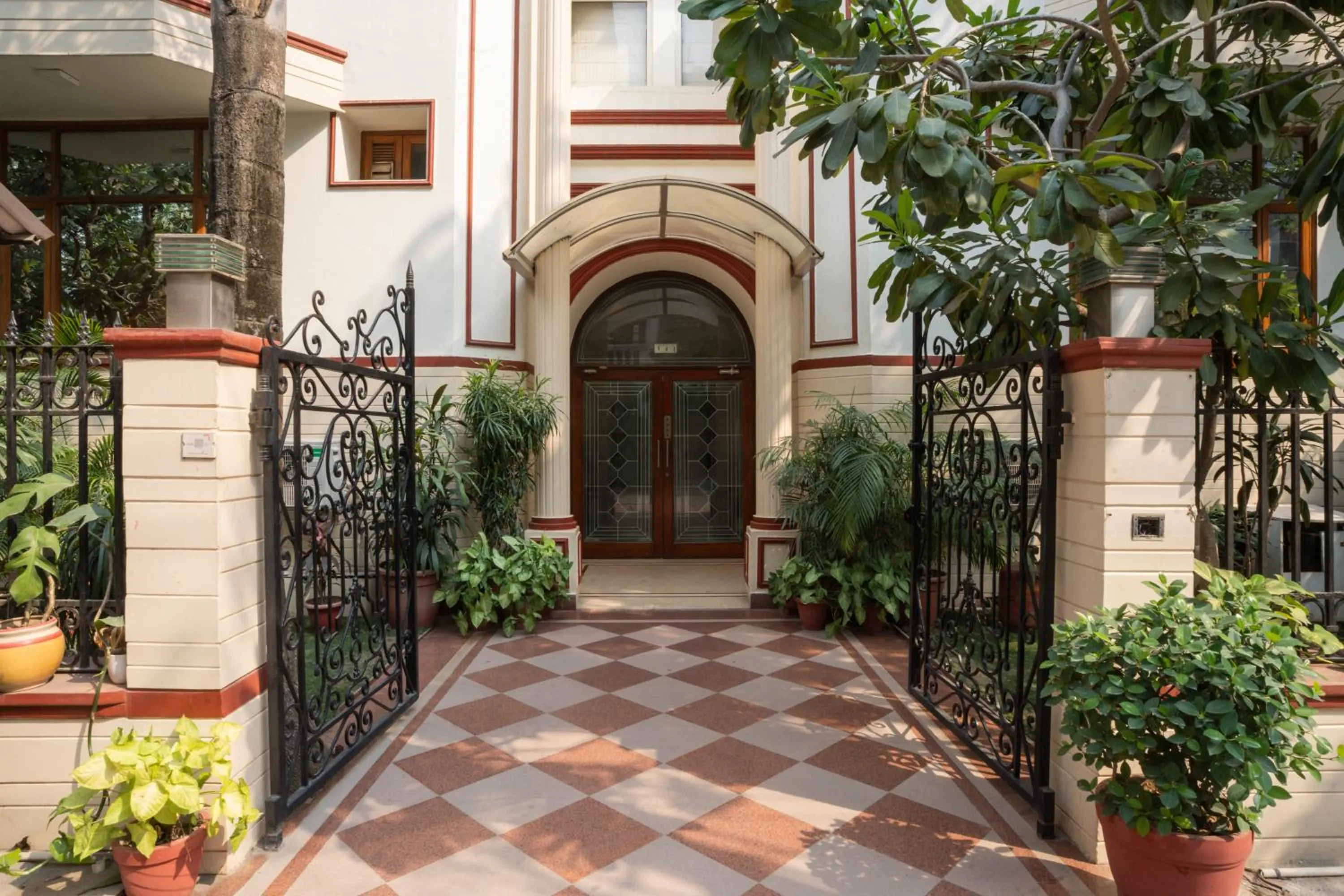 Facade/entrance in Ahuja Residency DLF Phase 2