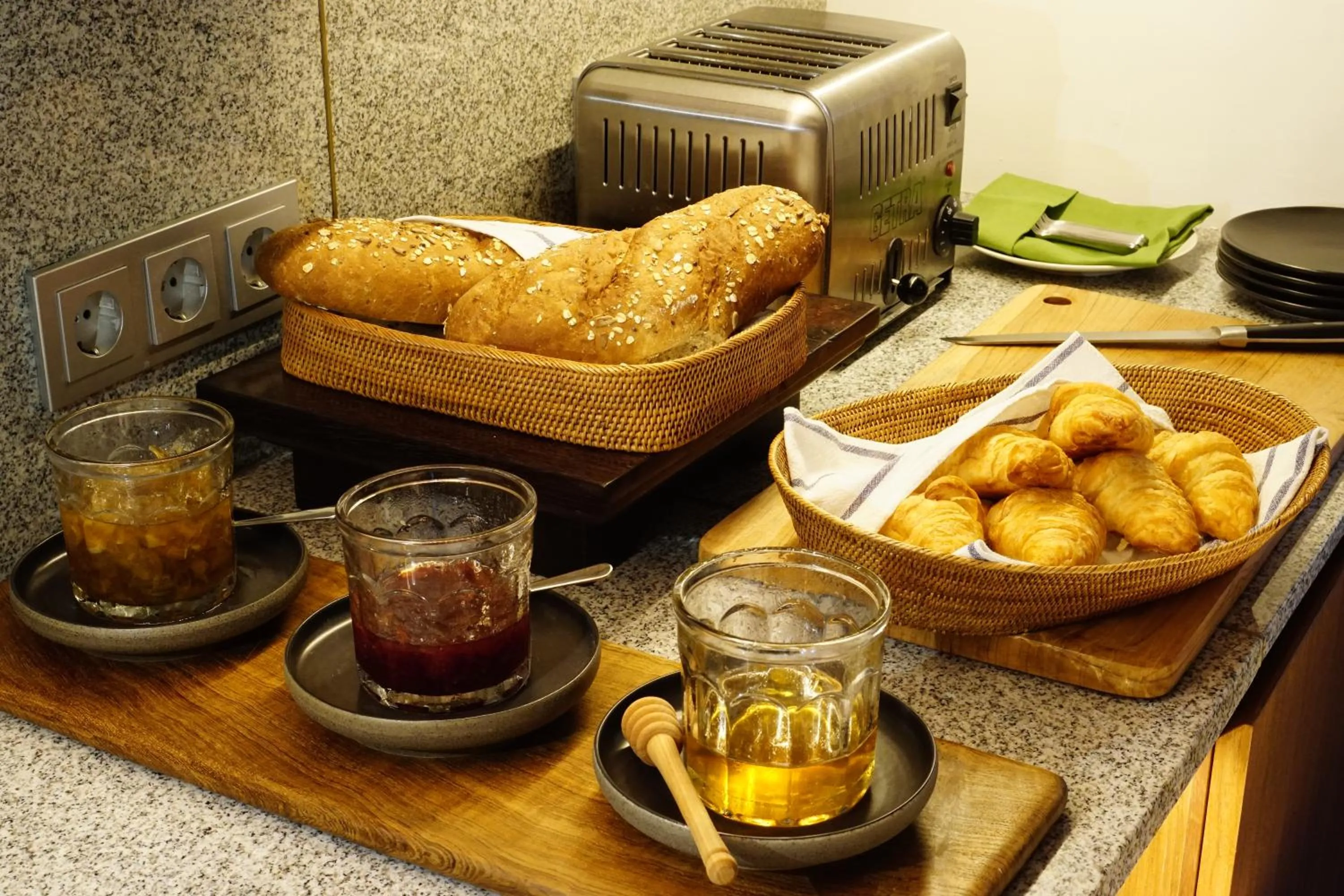 Breakfast in Atelier TE Designer Guesthouse