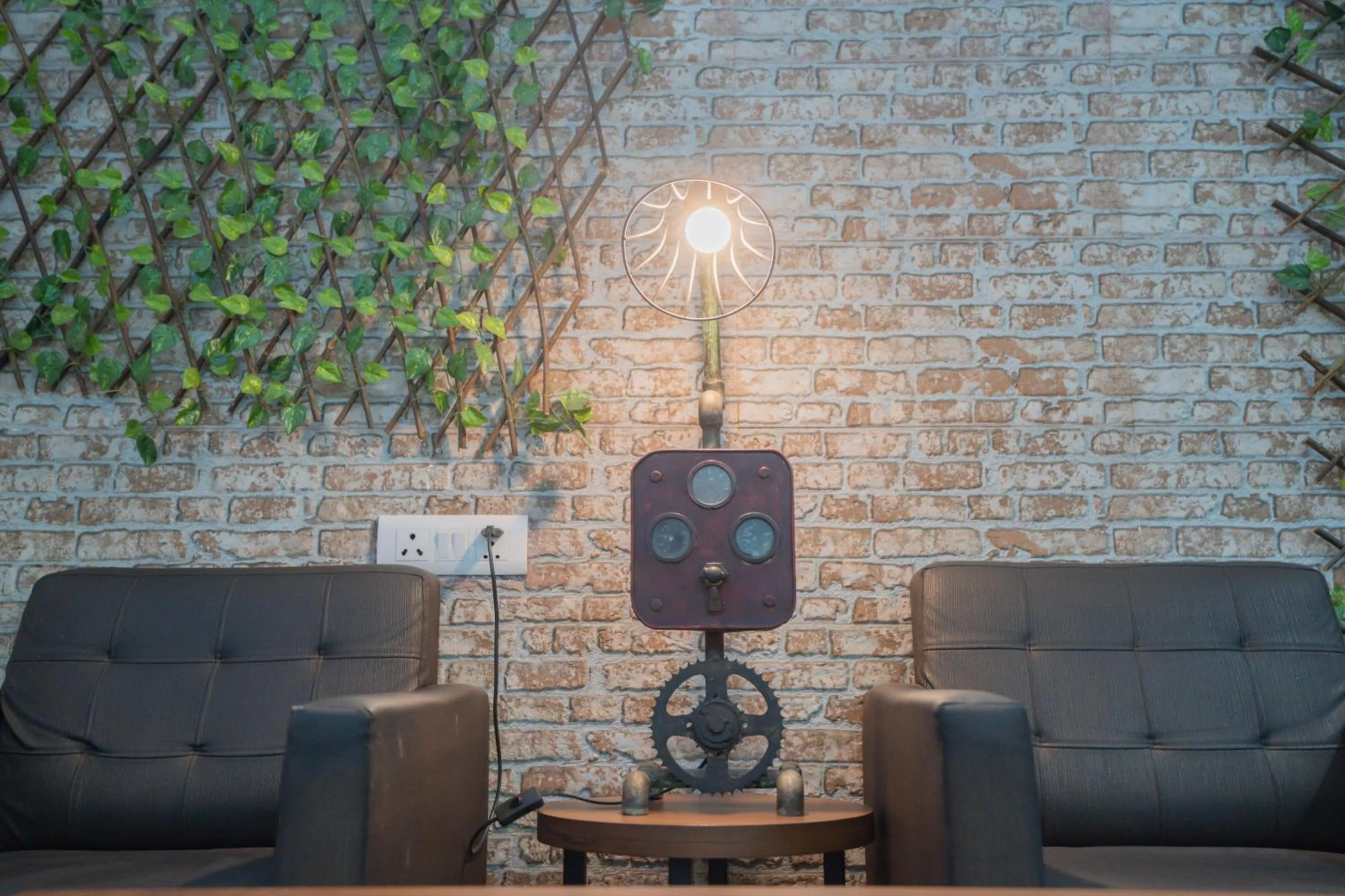 Restaurant/places to eat in Ahuja Residency Parklane