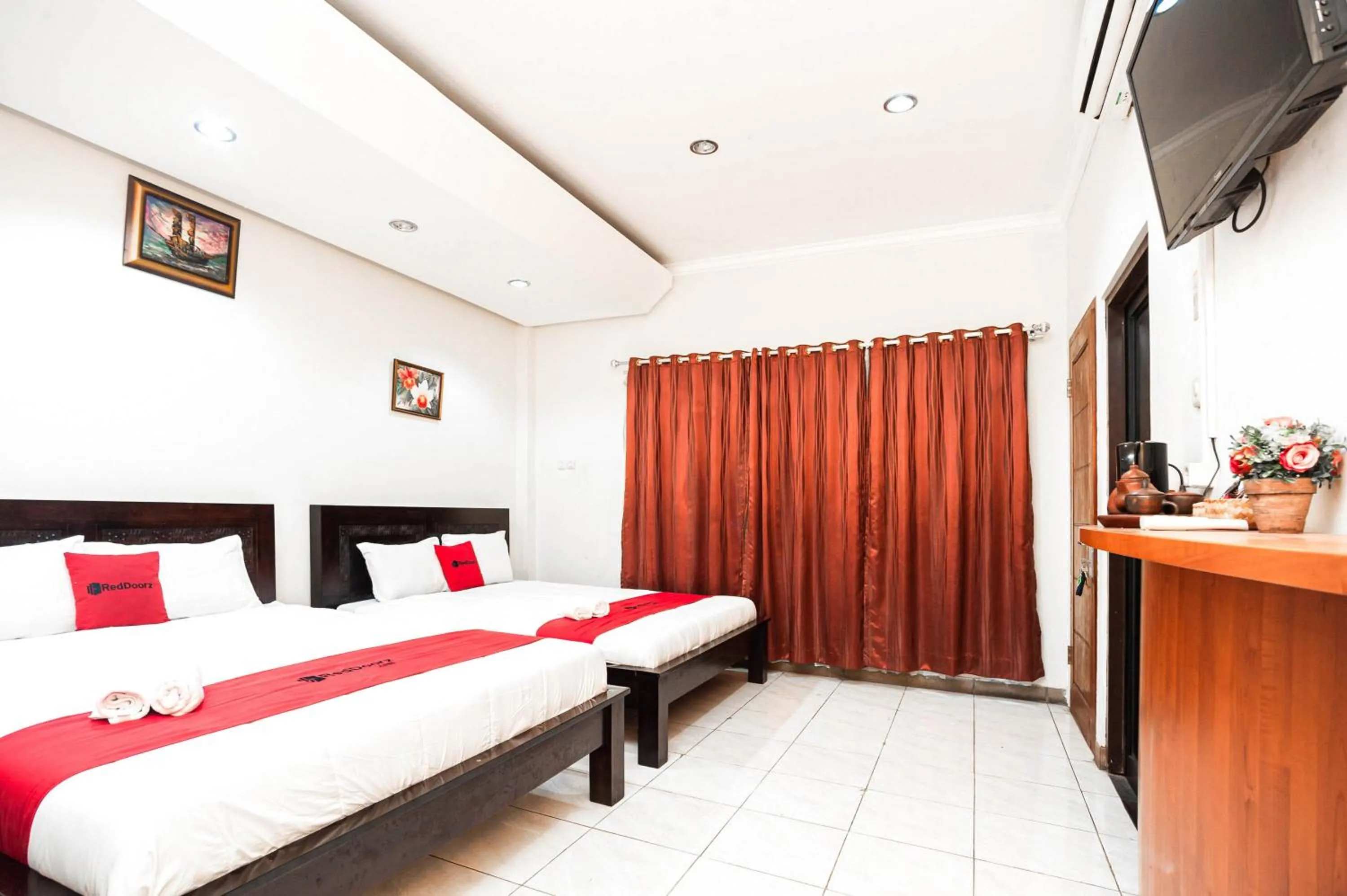 Bedroom, Bed in RedDoorz Plus near Universitas Indonesia