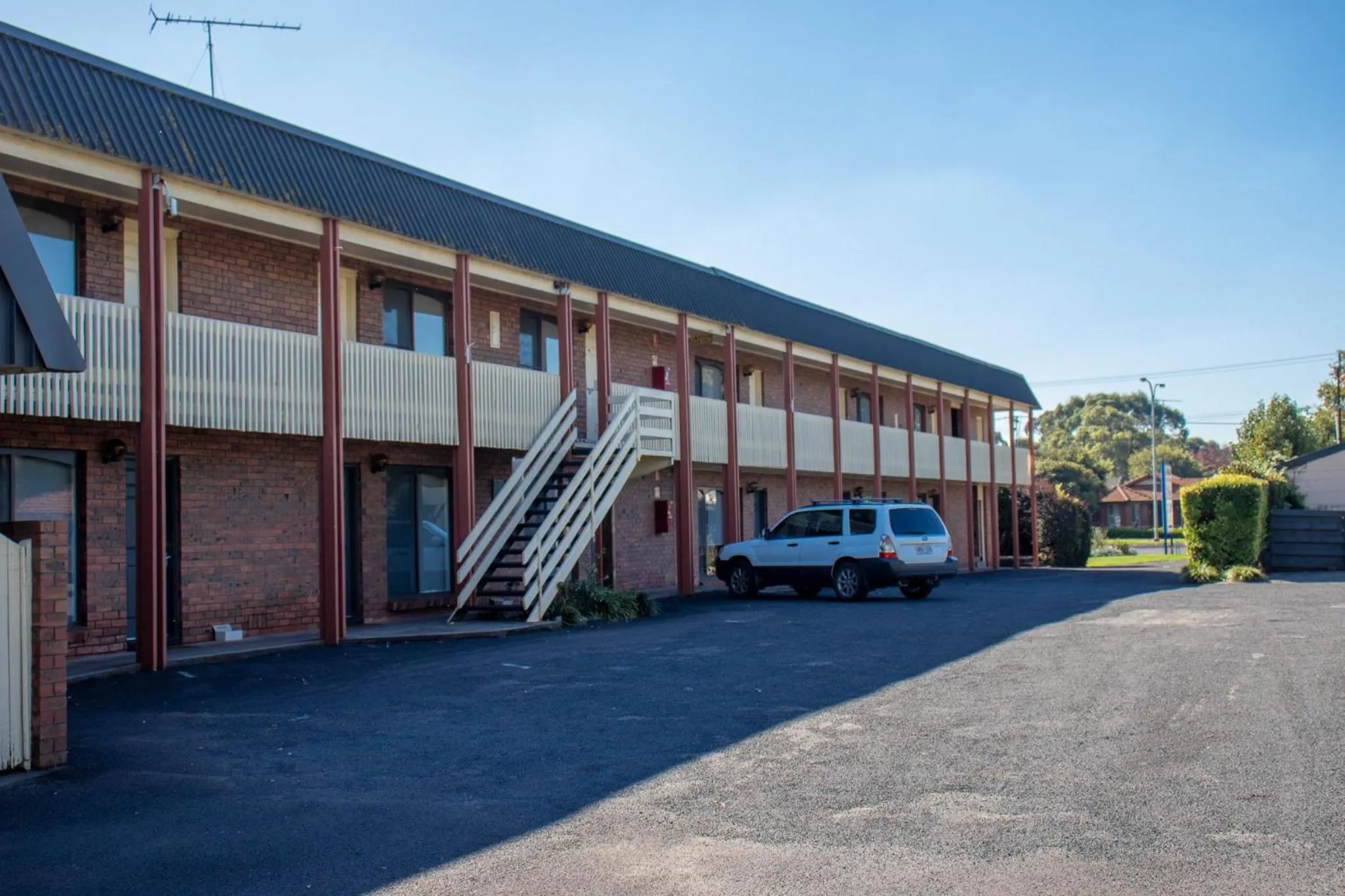 Facade/entrance in Arkana Motor Inn & Terrace Apartments