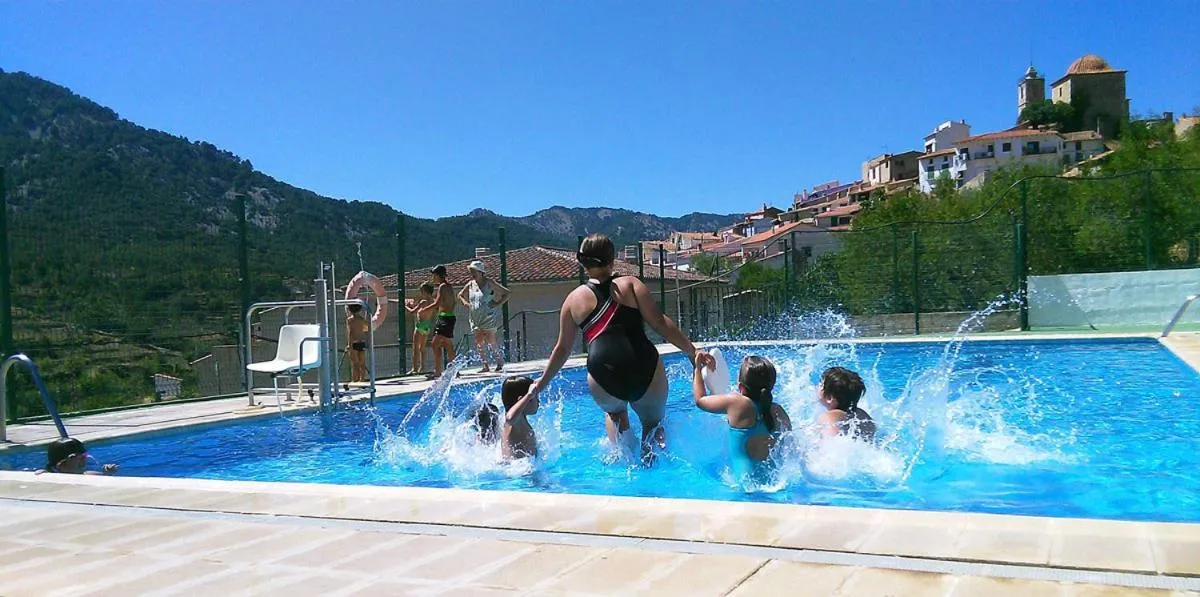 Swimming pool in Hotel La Tinensa