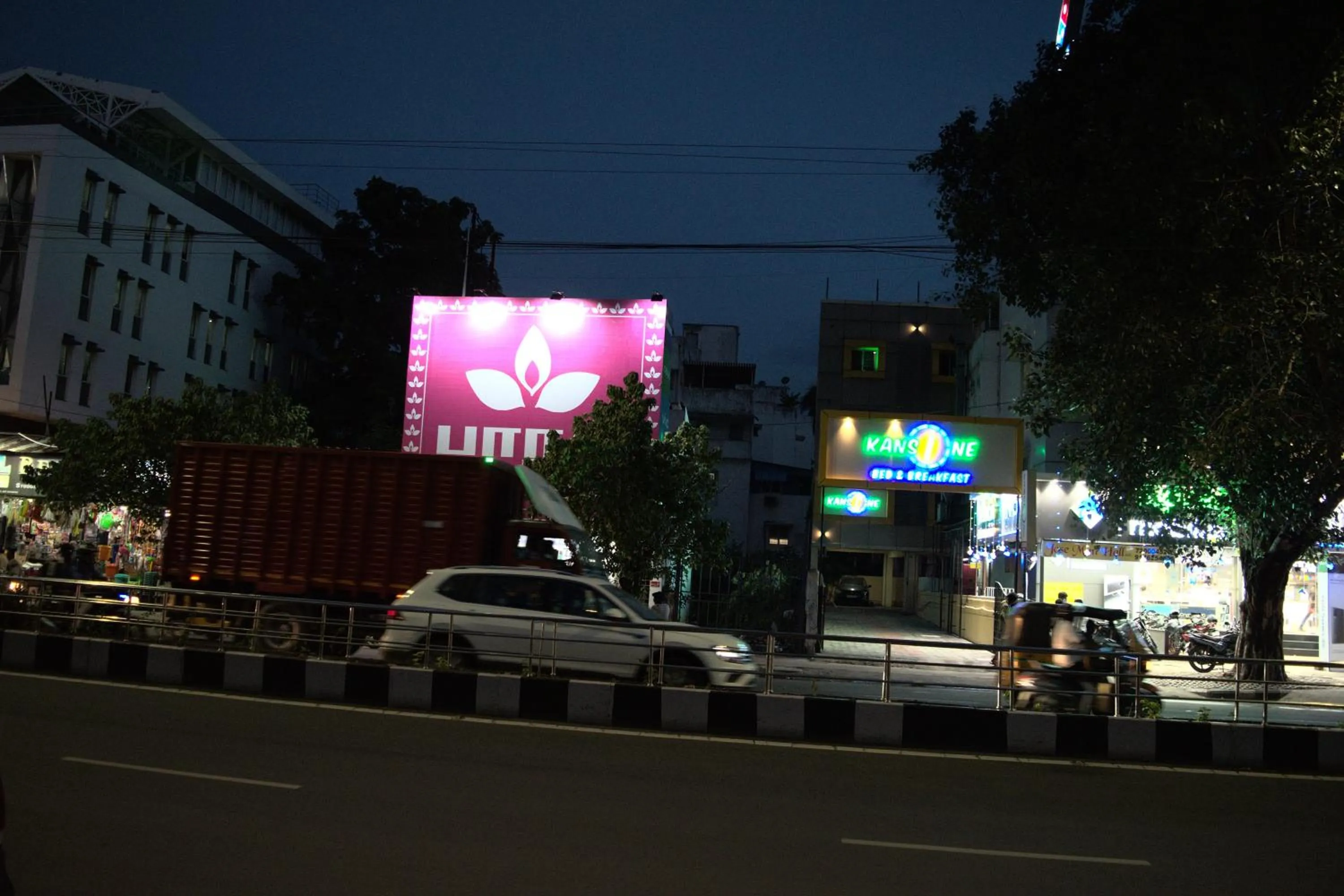 Area and facilities in Kans One