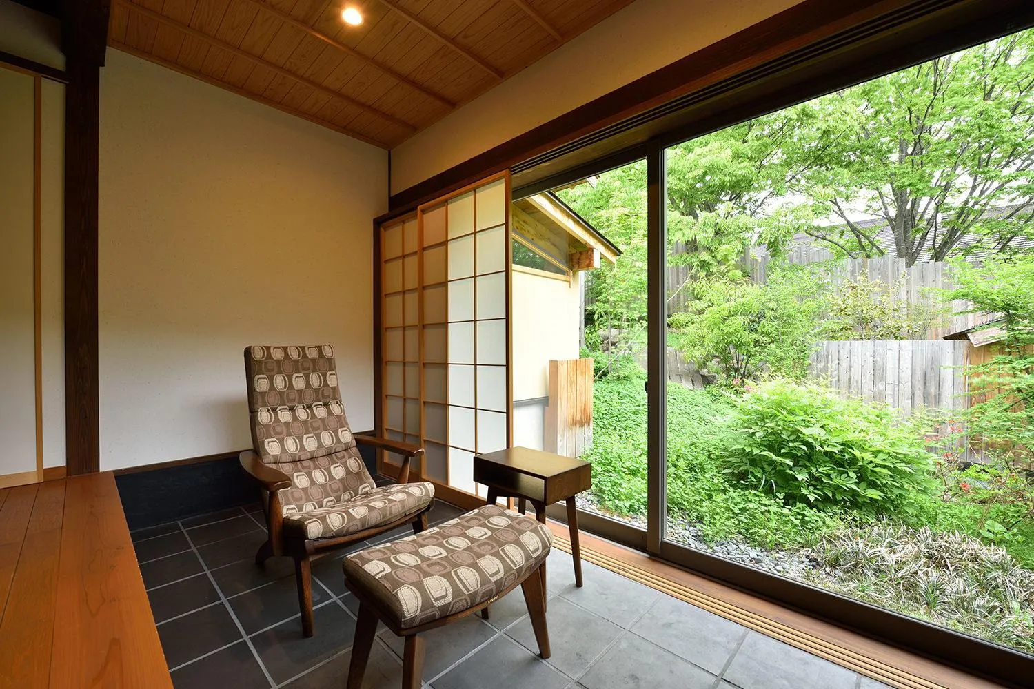 Property building in Syoubun