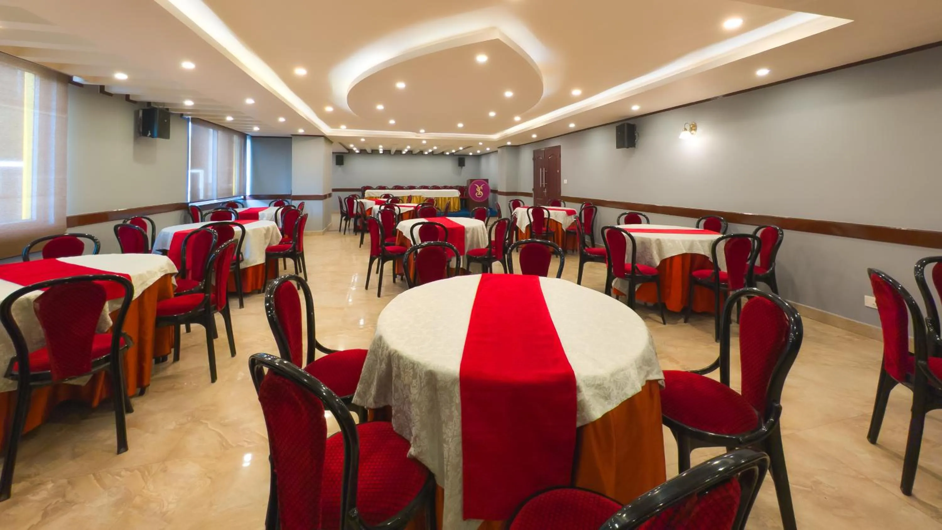 Banquet/Function facilities in Yashshree Jai Hotel & Banquet