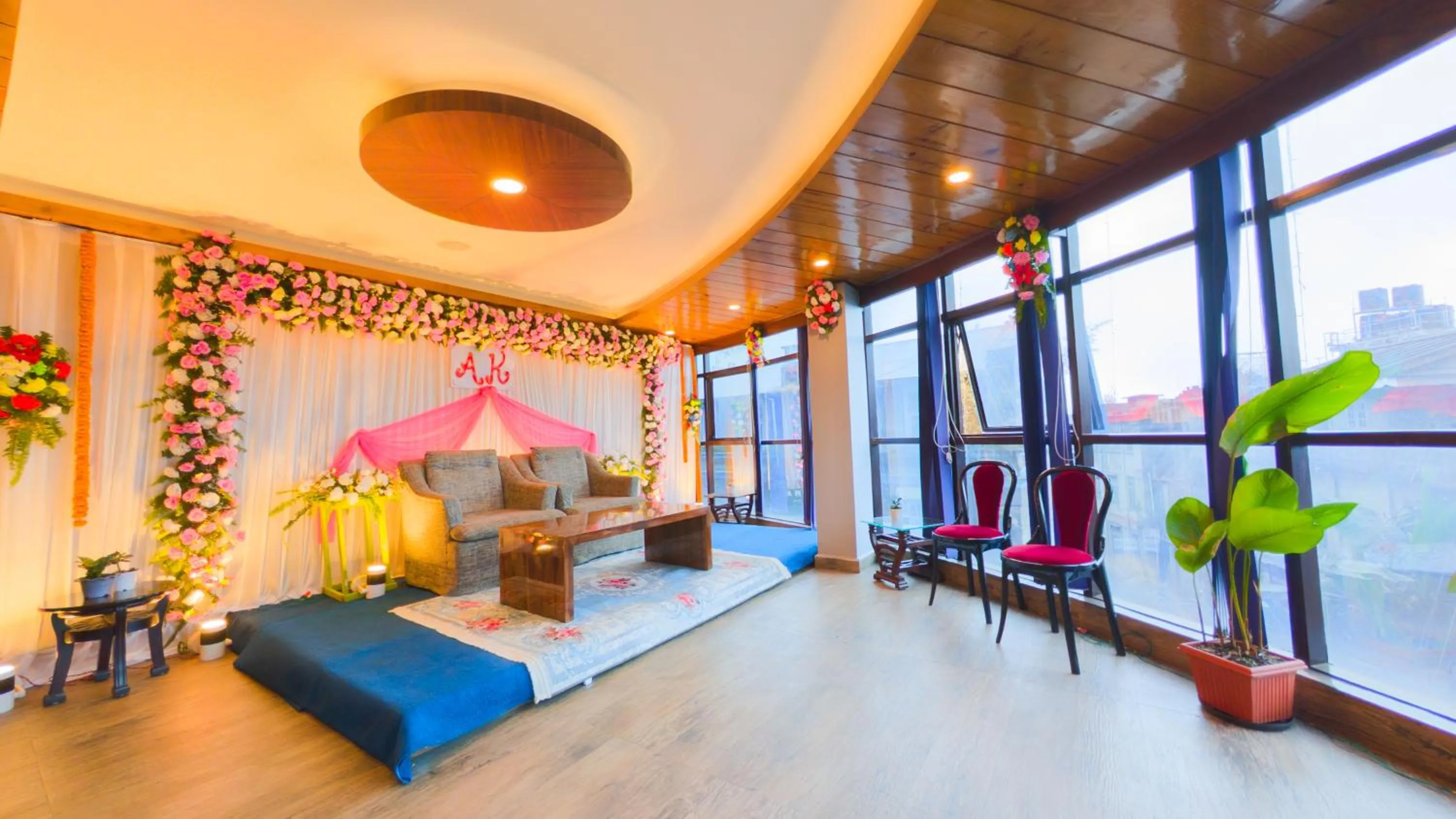 Banquet/Function facilities in Yashshree Jai Hotel & Banquet