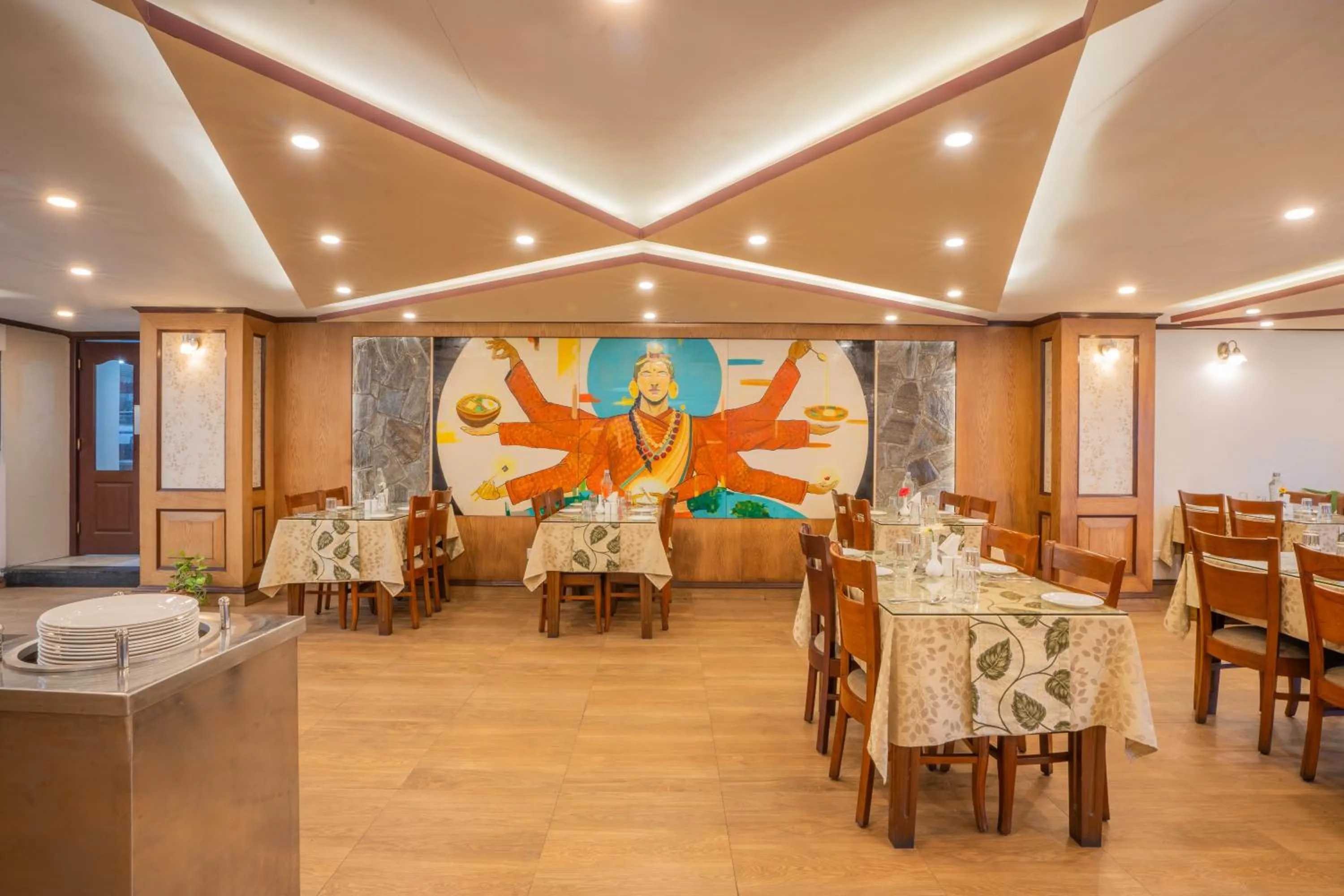 Restaurant/places to eat in Yashshree Jai Hotel & Banquet