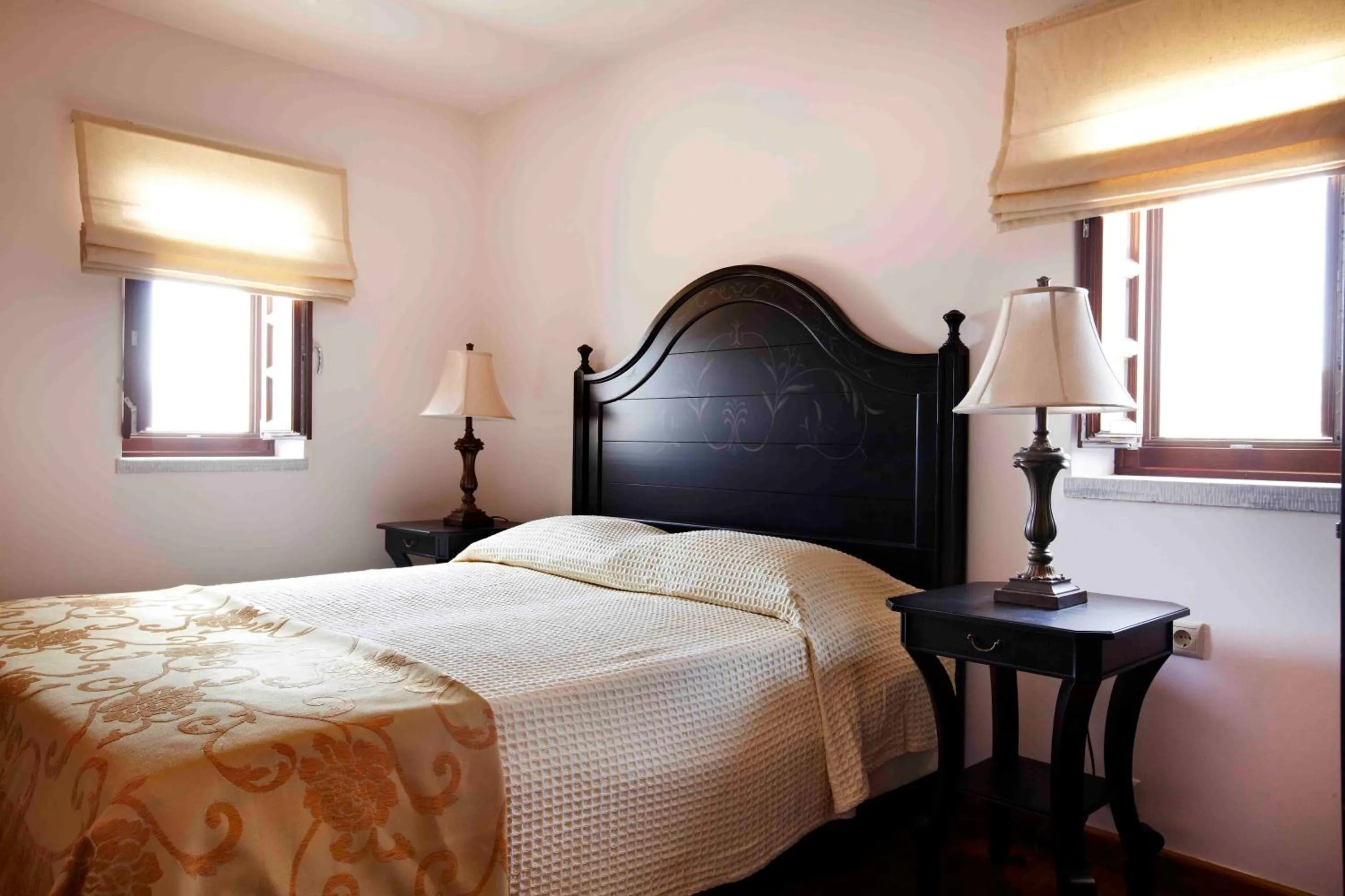 Bedroom, Bed in Petritis Guesthouse