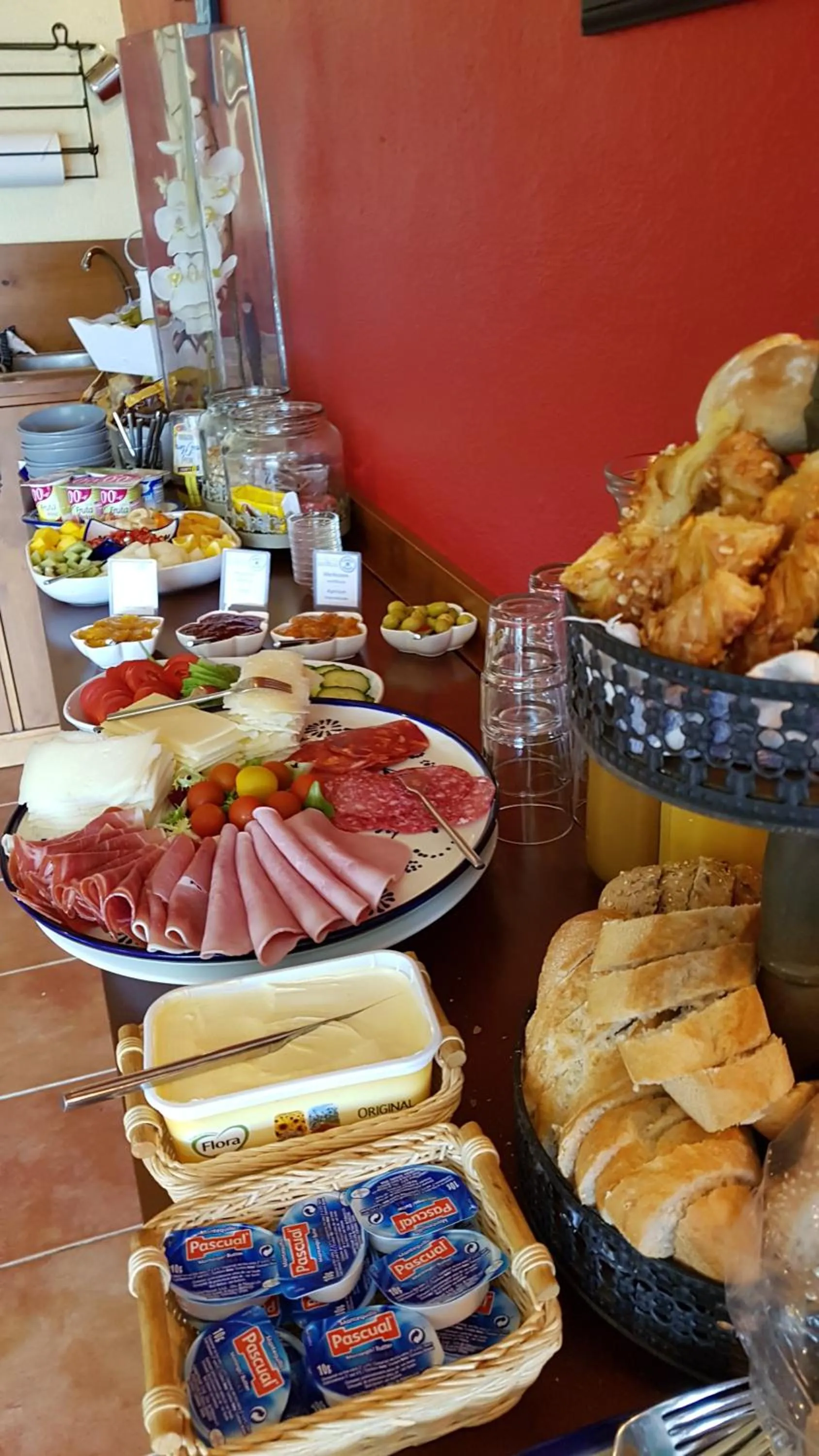 Breakfast in Bed & Breakfast | Guest House Casa Don Carlos