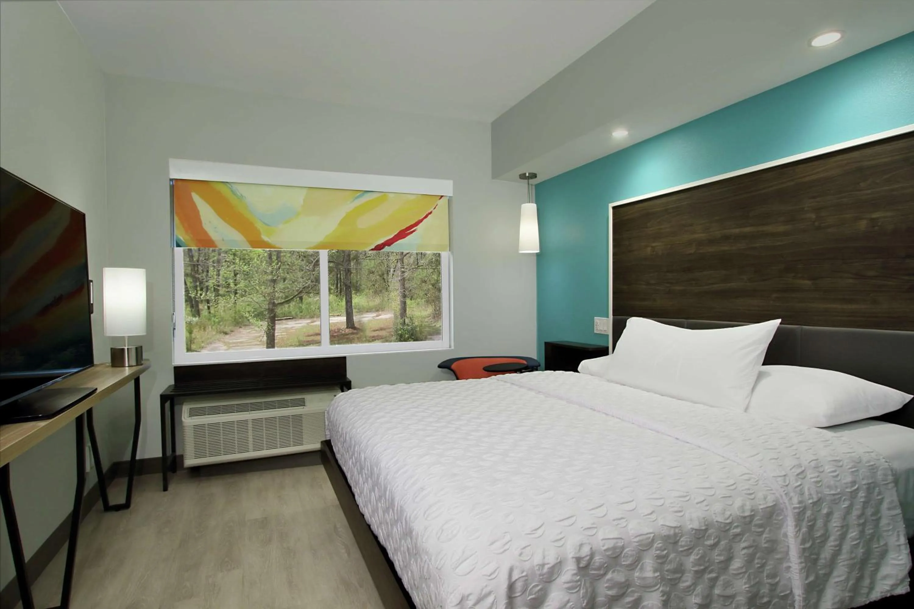 Bed in Tru By Hilton Meridian