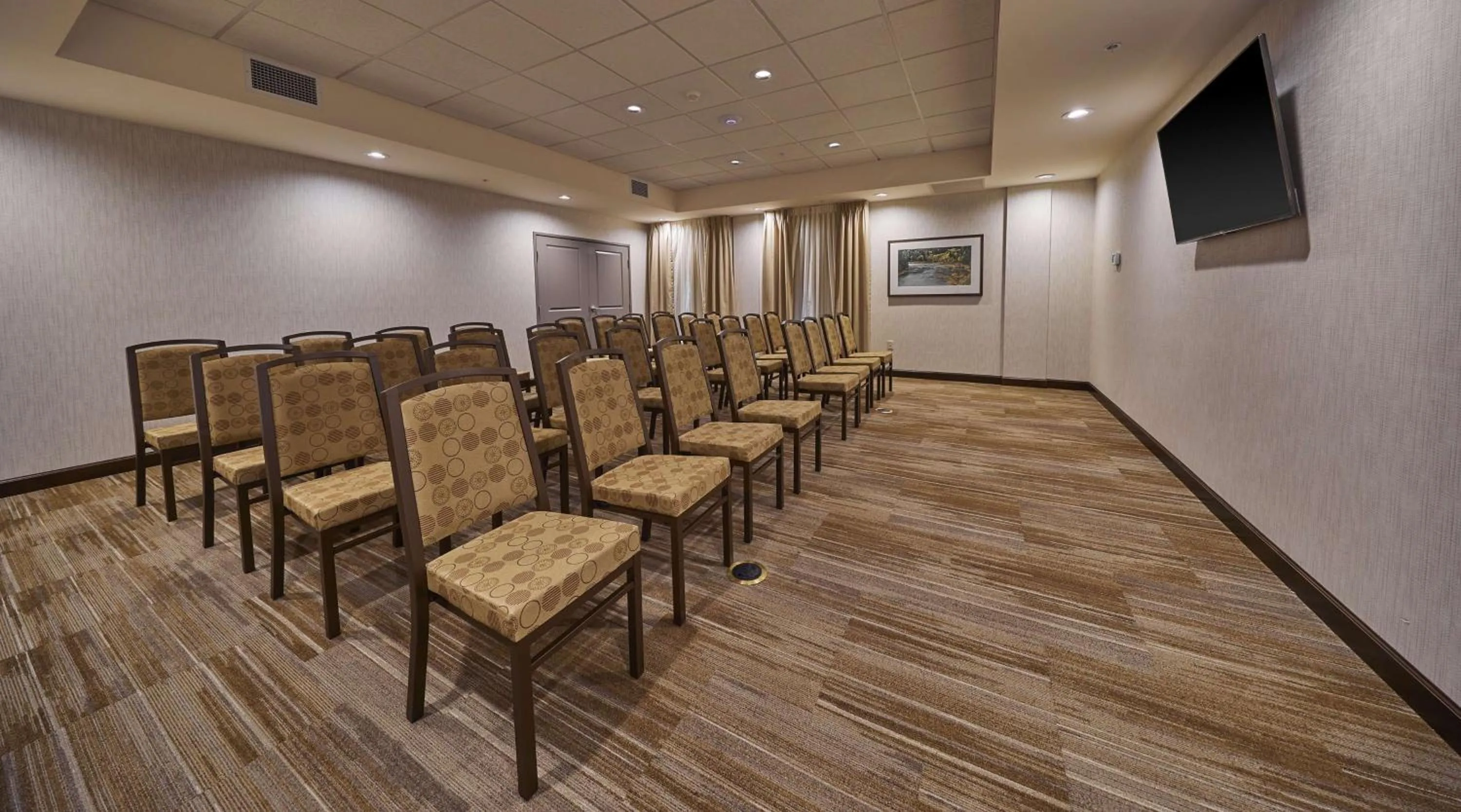 Meeting/conference room in Hampton Inn & Suites Roseburg
