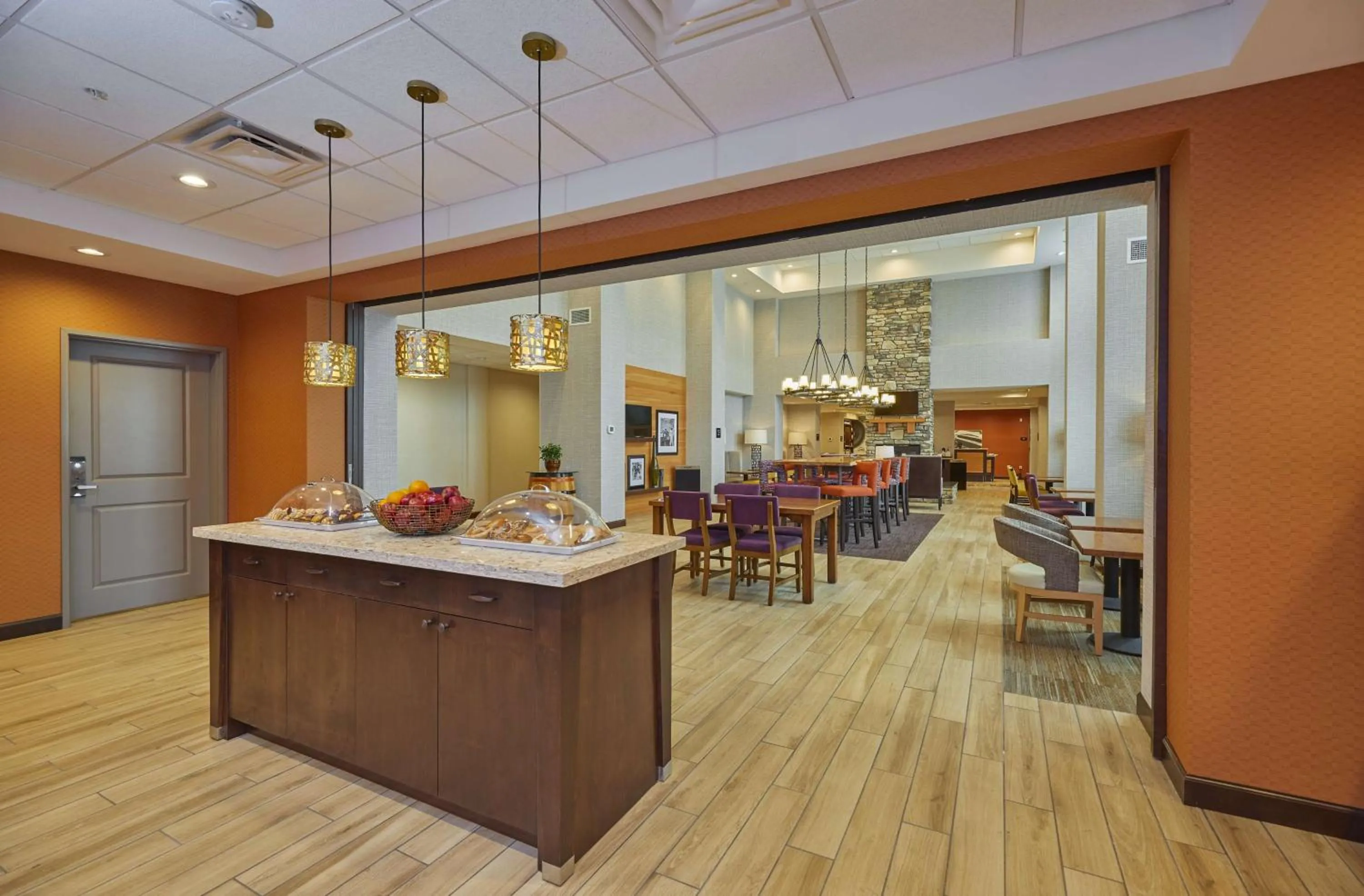 Restaurant/places to eat in Hampton Inn & Suites Roseburg