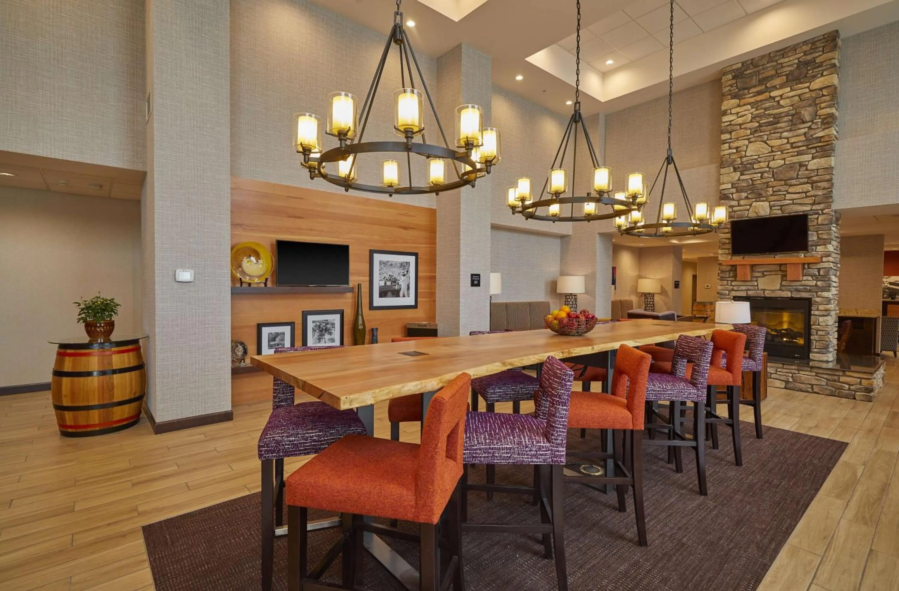 Lobby or reception in Hampton Inn & Suites Roseburg