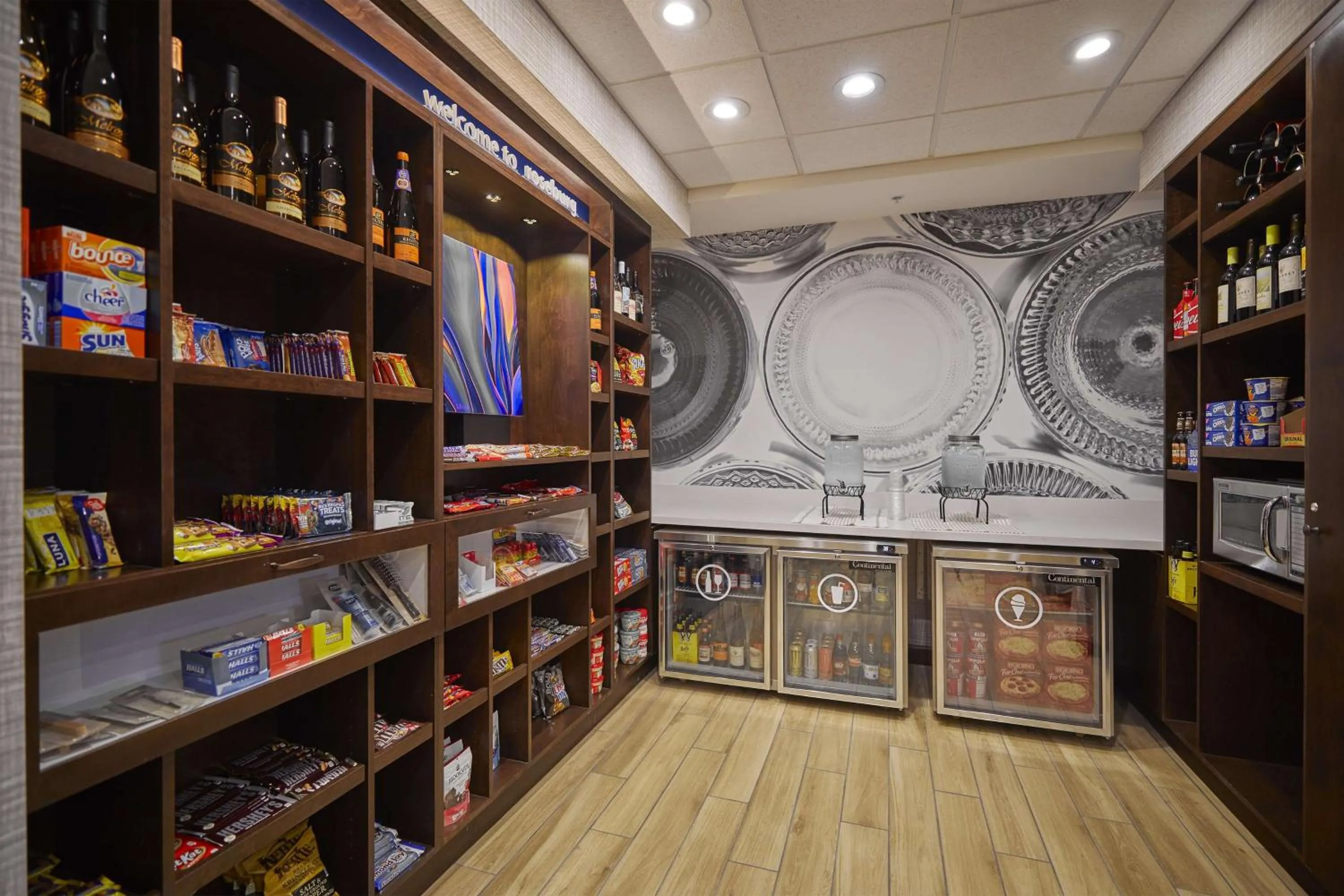 Restaurant/places to eat in Hampton Inn & Suites Roseburg