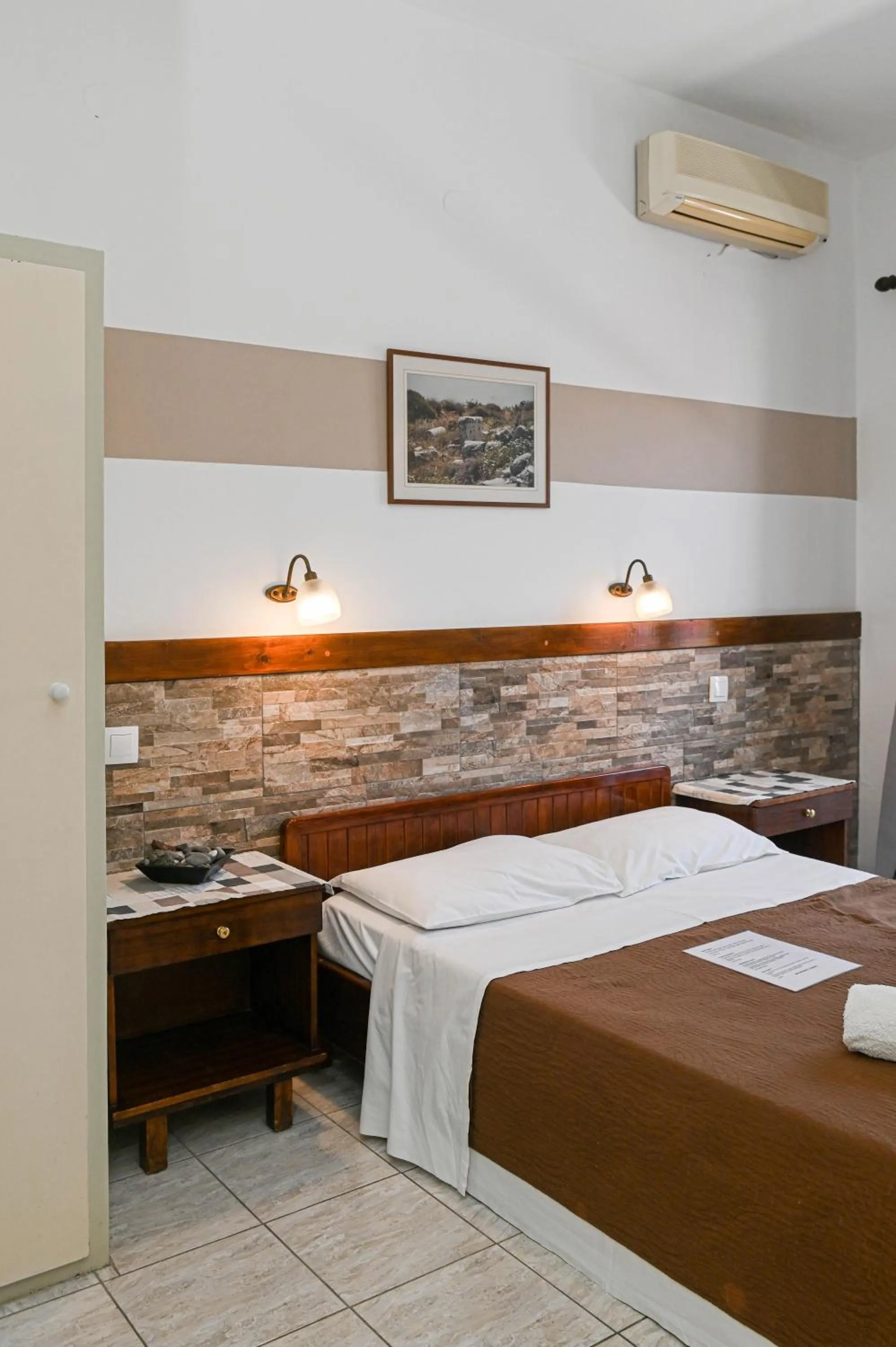 Bed in Narkissos Hotel