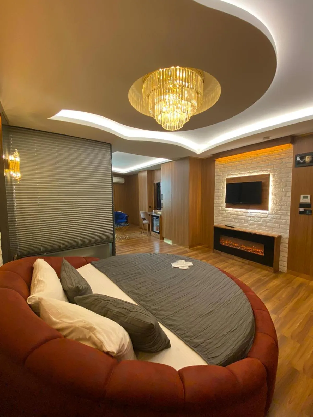 Bed in Gumus Palace Gungoren