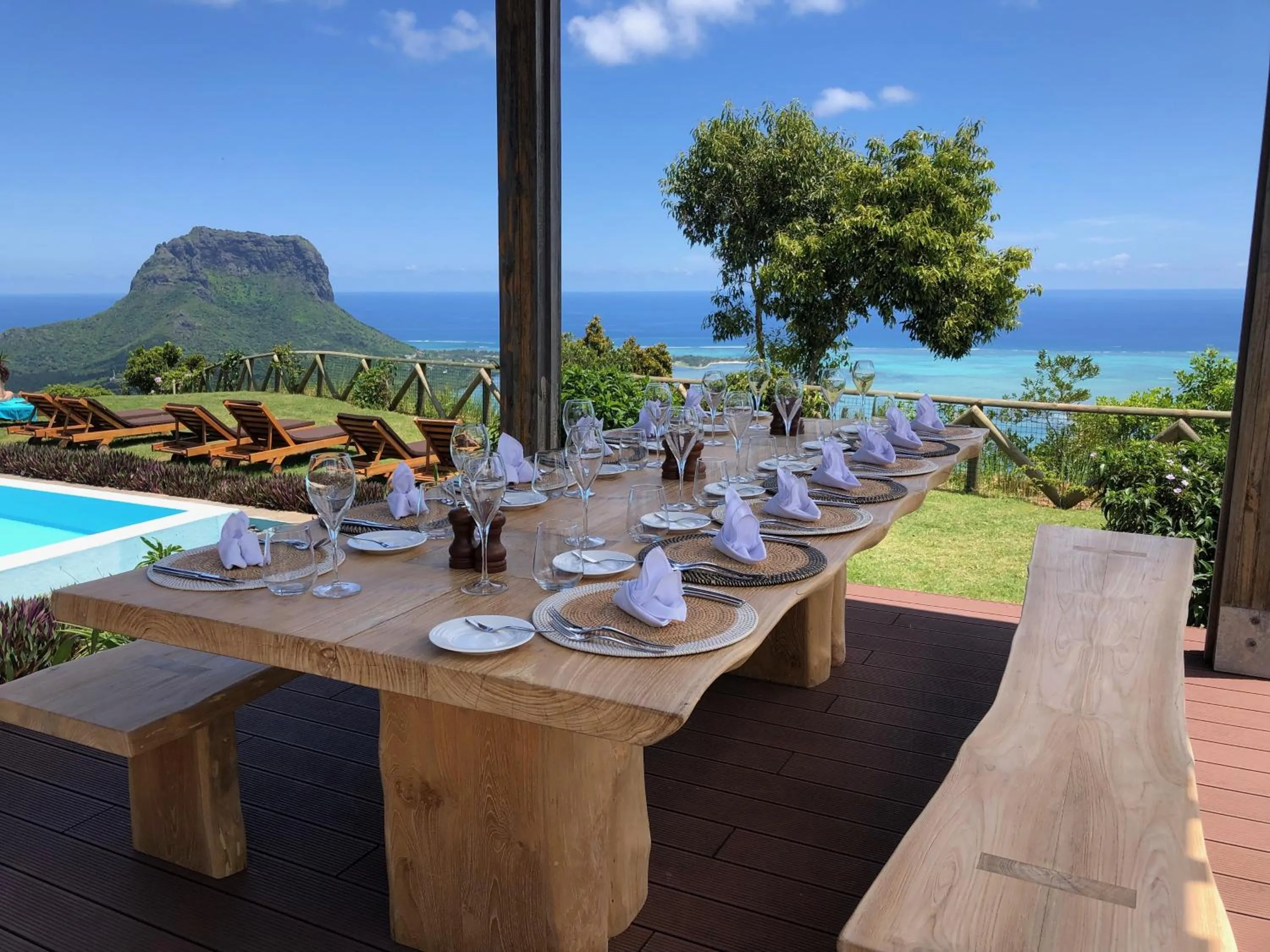 Restaurant/places to eat in Hotel Chalets Chamarel