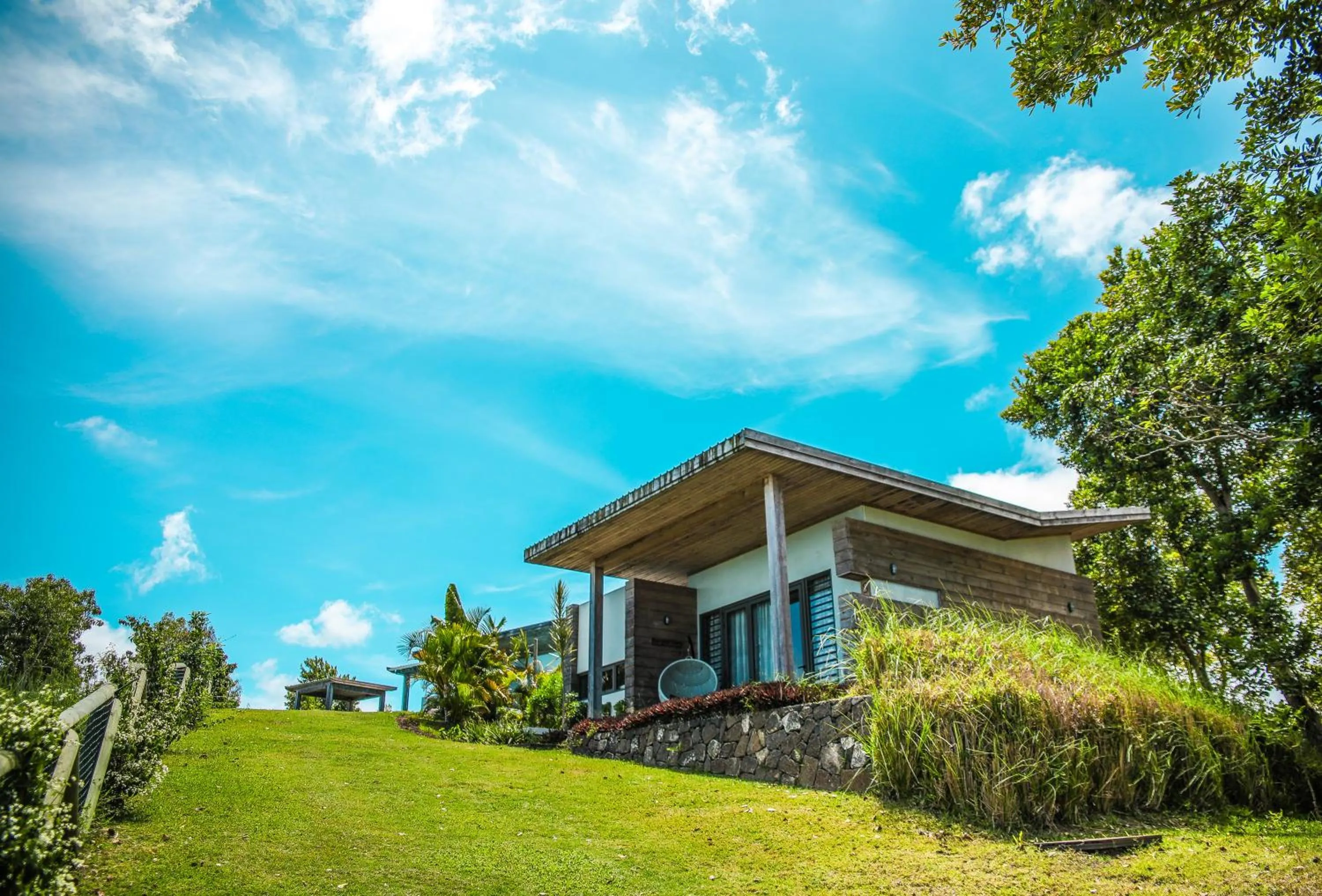 Property building in Hotel Chalets Chamarel