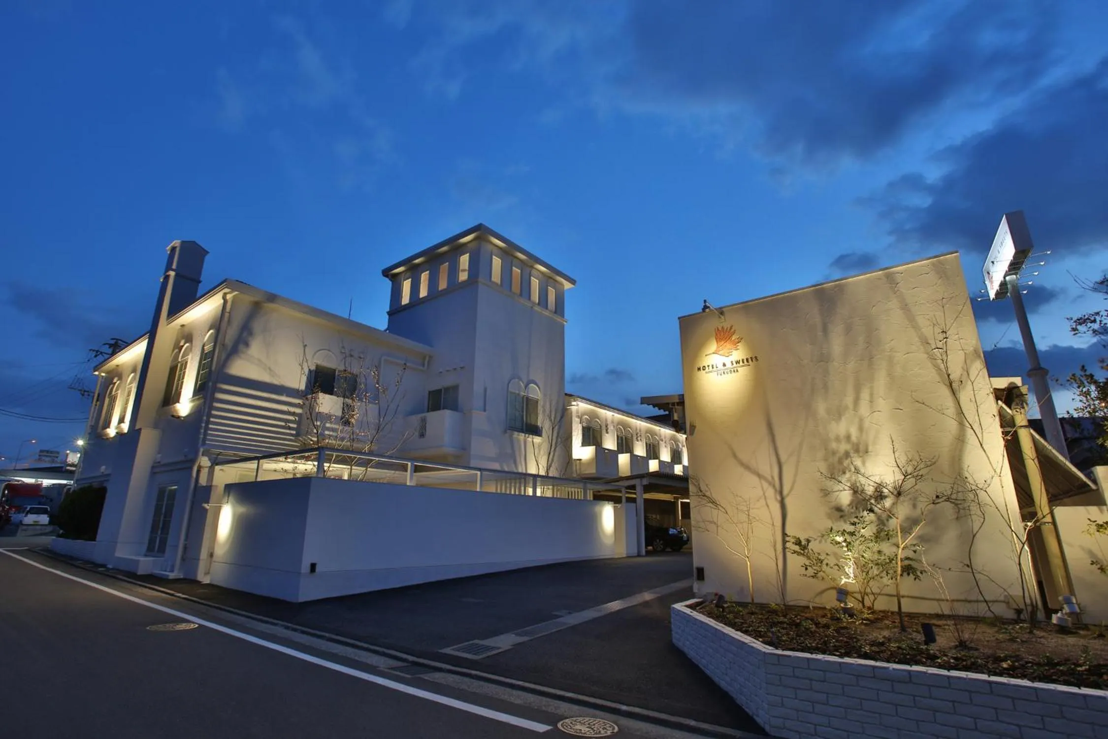 Property building in Hotel & Sweets Fukuoka ホテルアンドスイーツフクオカ -ADULT ONLY-