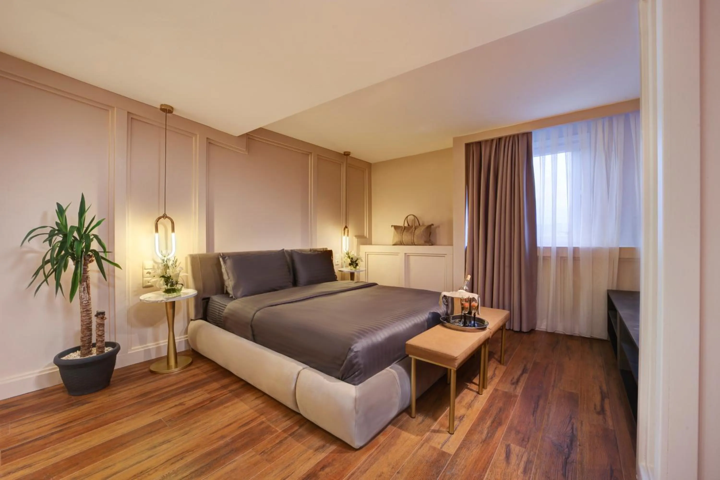 Photo of the whole room, Bed in Concept Nisantasi Hotels & Spa