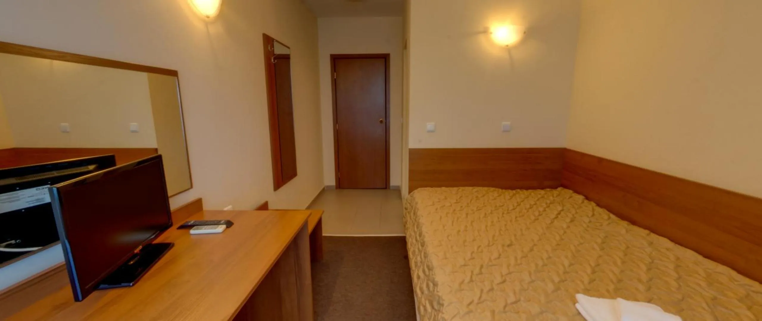 Shower in Sandor Hotel