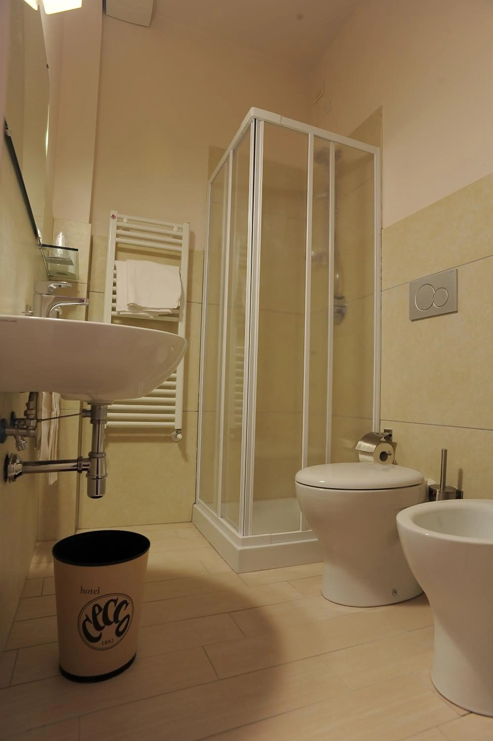 Bathroom in Hotel Cecco
