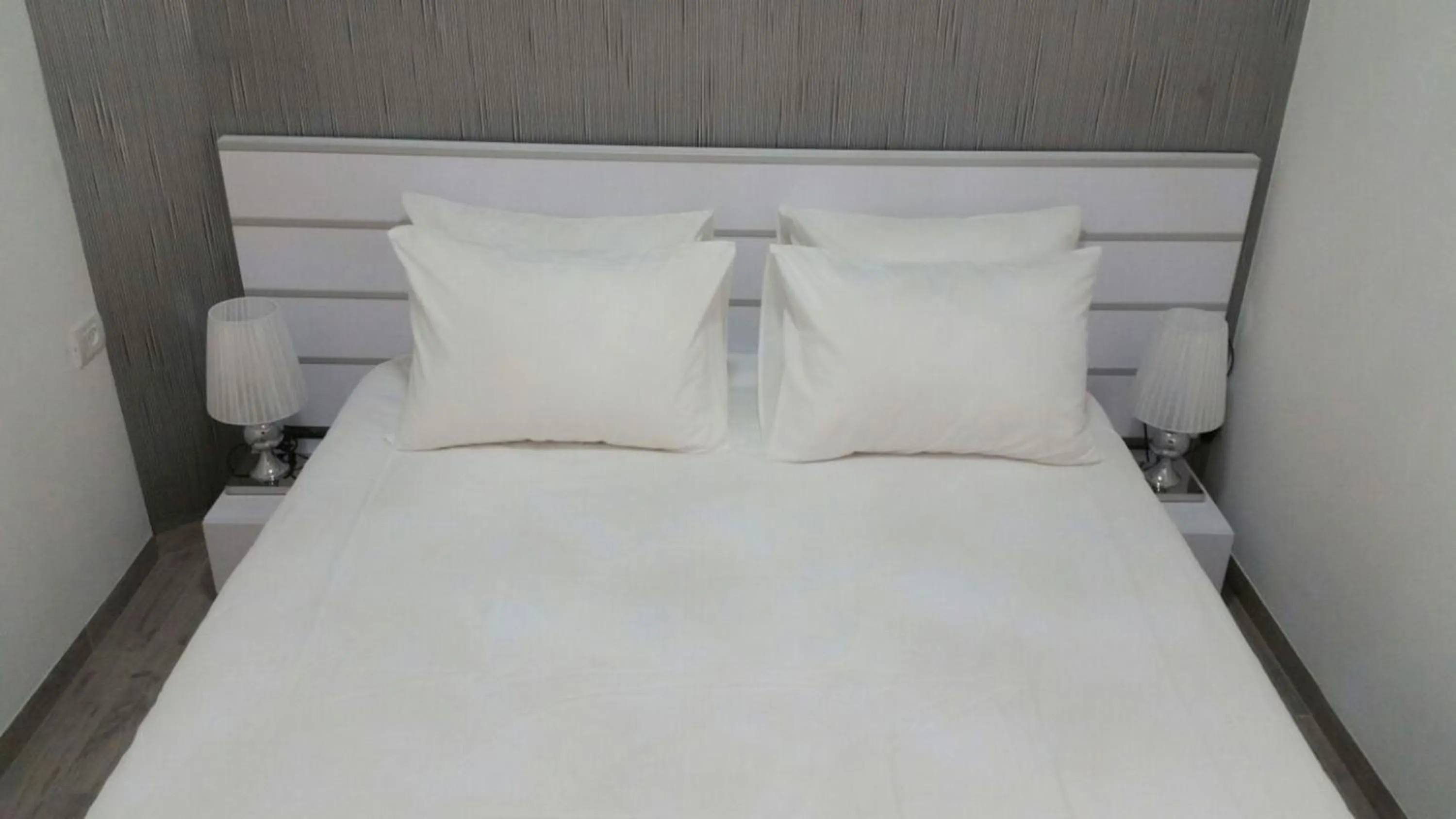 Bedroom, Bed in Rothschild Mansion