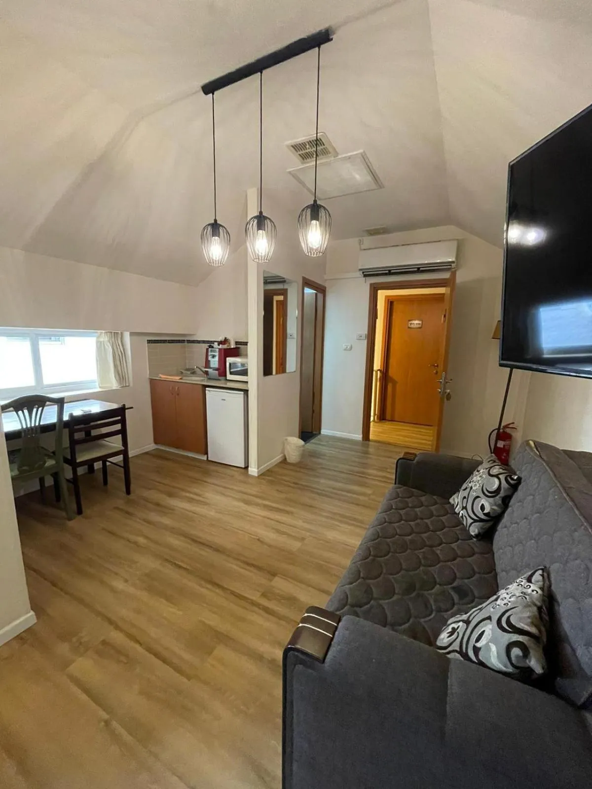 Kitchen or kitchenette in Rothschild Mansion