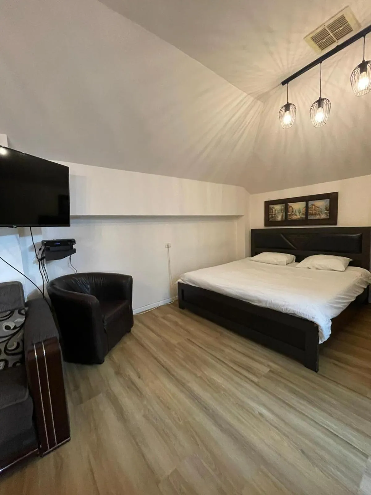 Bed in Rothschild Mansion