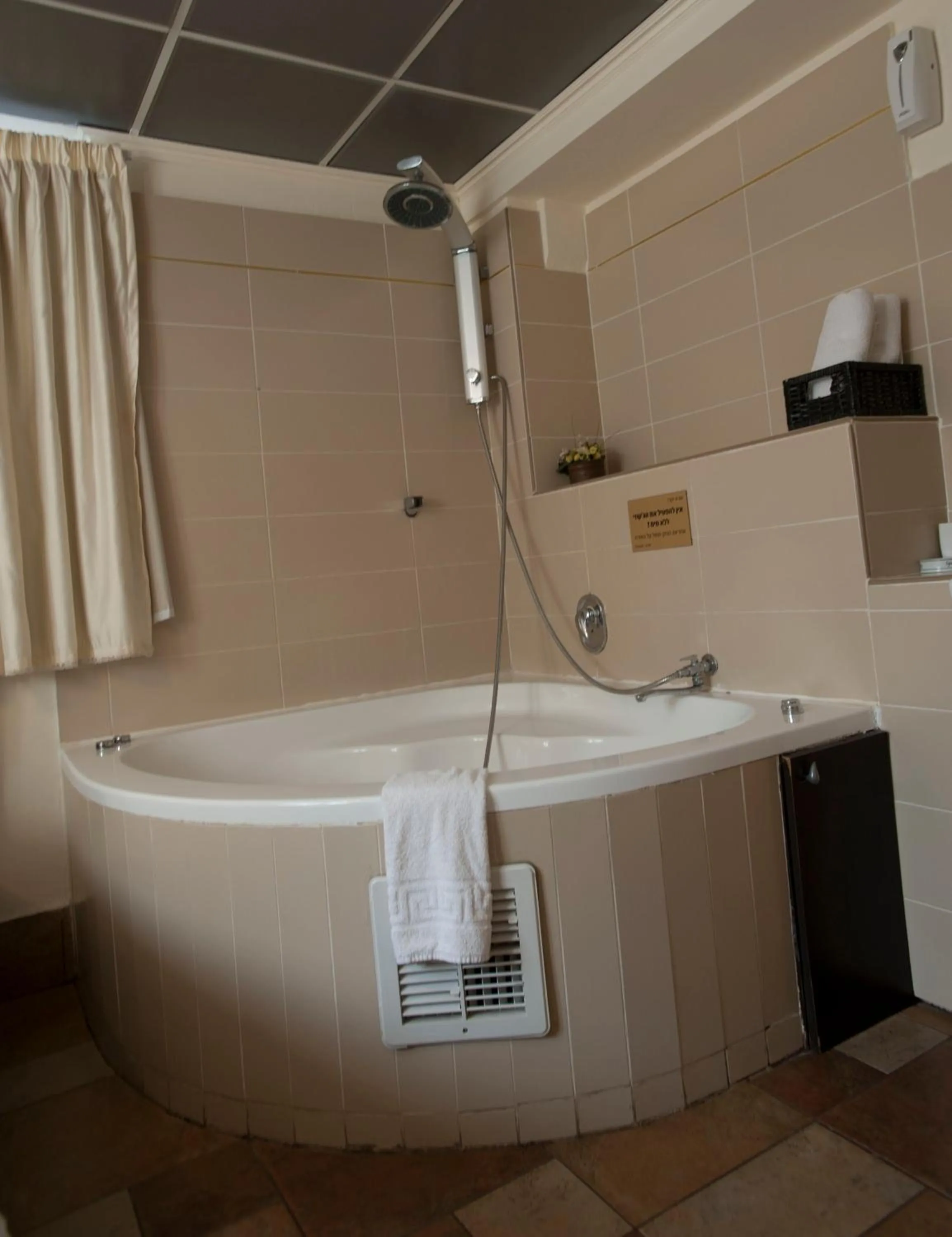 Hot Tub in Rothschild Mansion