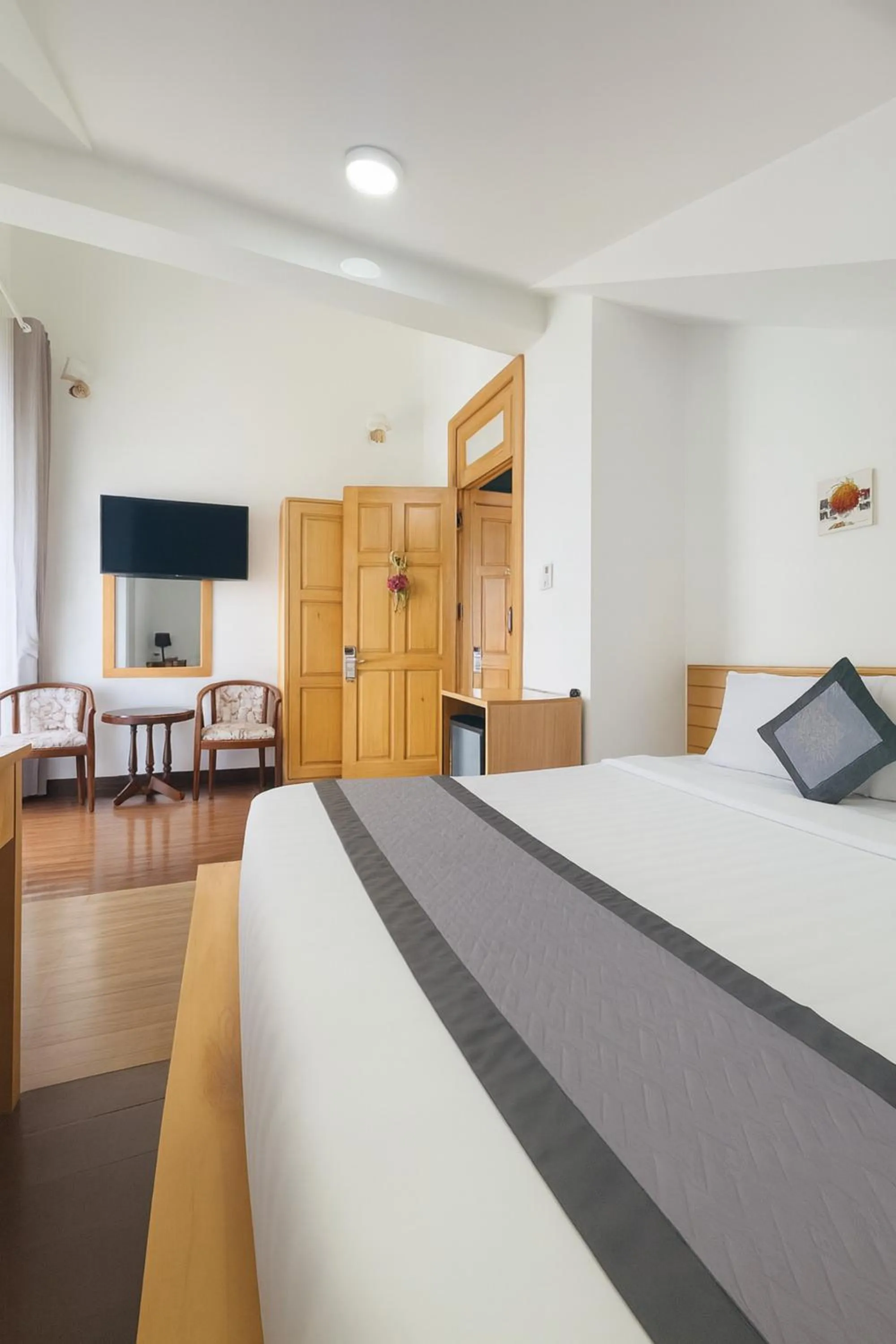 Bedroom, Bed in Dalat Wind Hotel