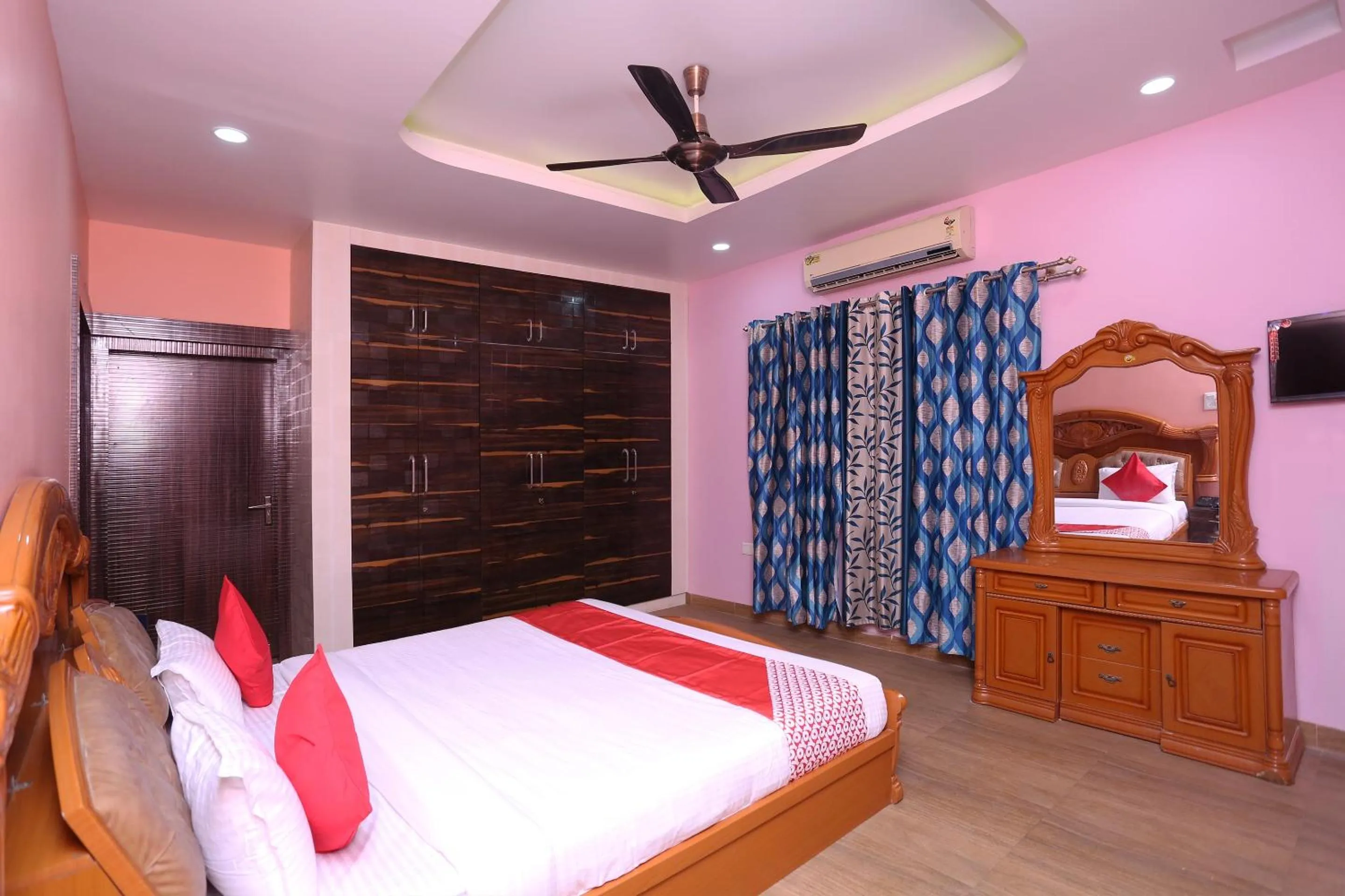 Bedroom, Bed in Hotel O Kalinga Regency