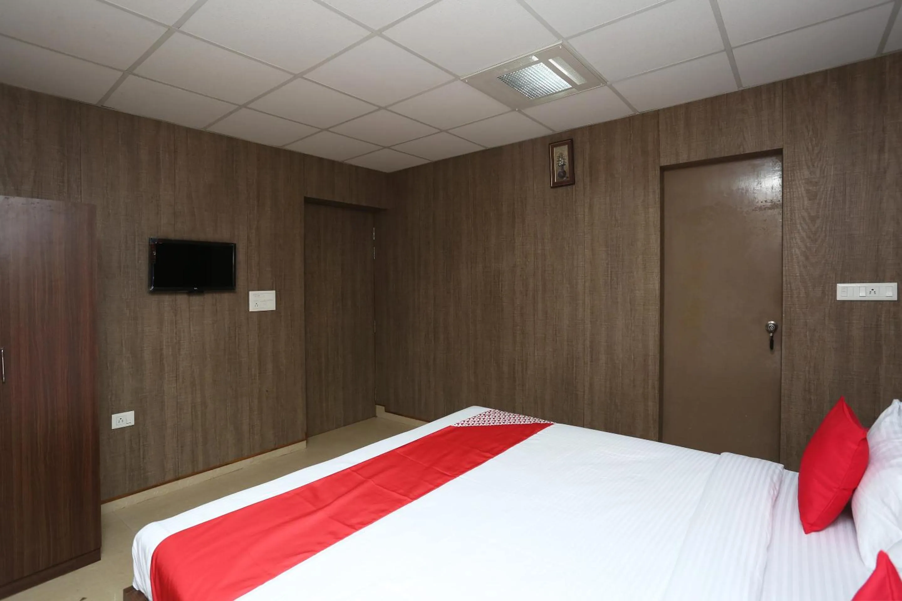 Bedroom, Bed in Hotel O Kalinga Regency