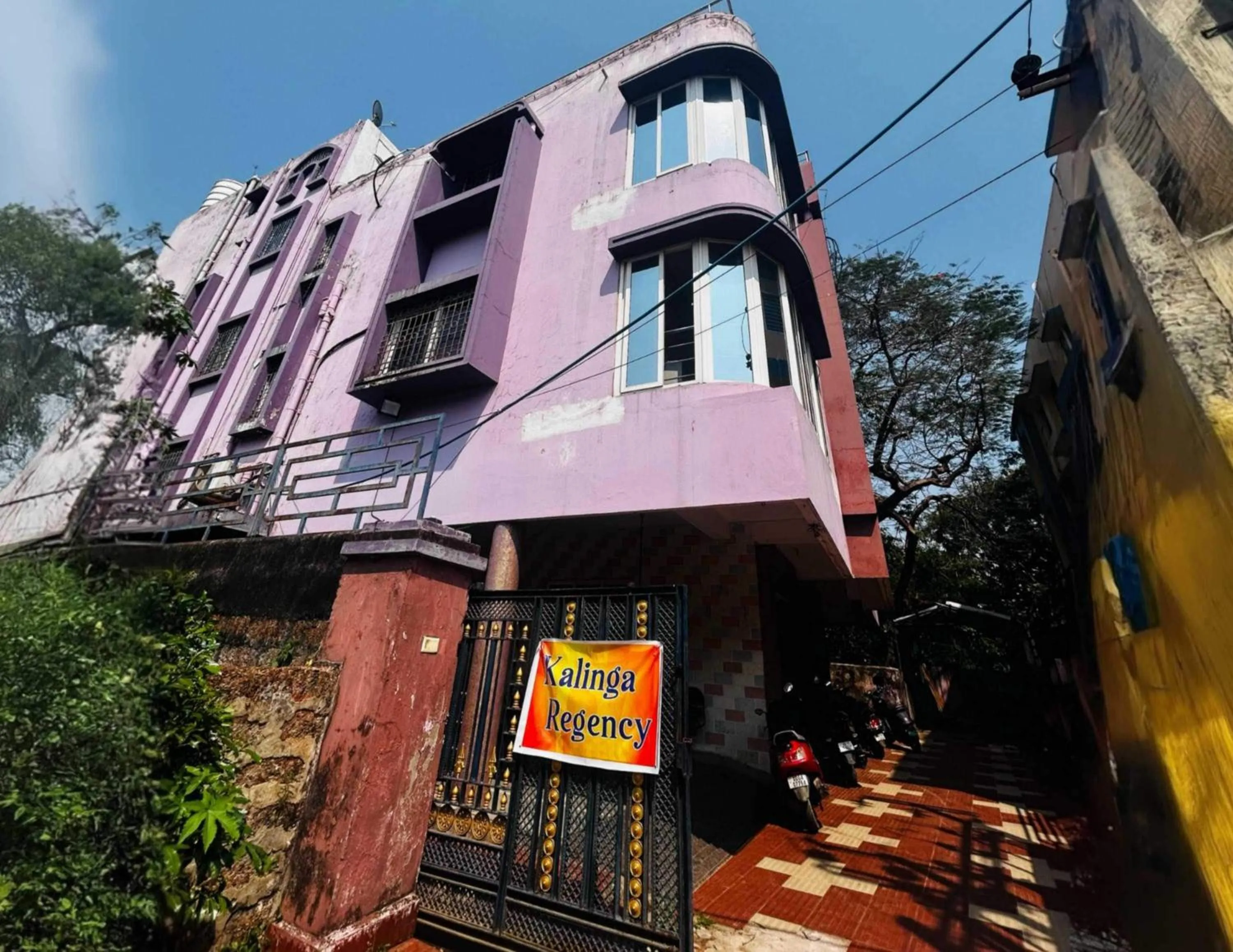 Facade/entrance in Hotel O Kalinga Regency