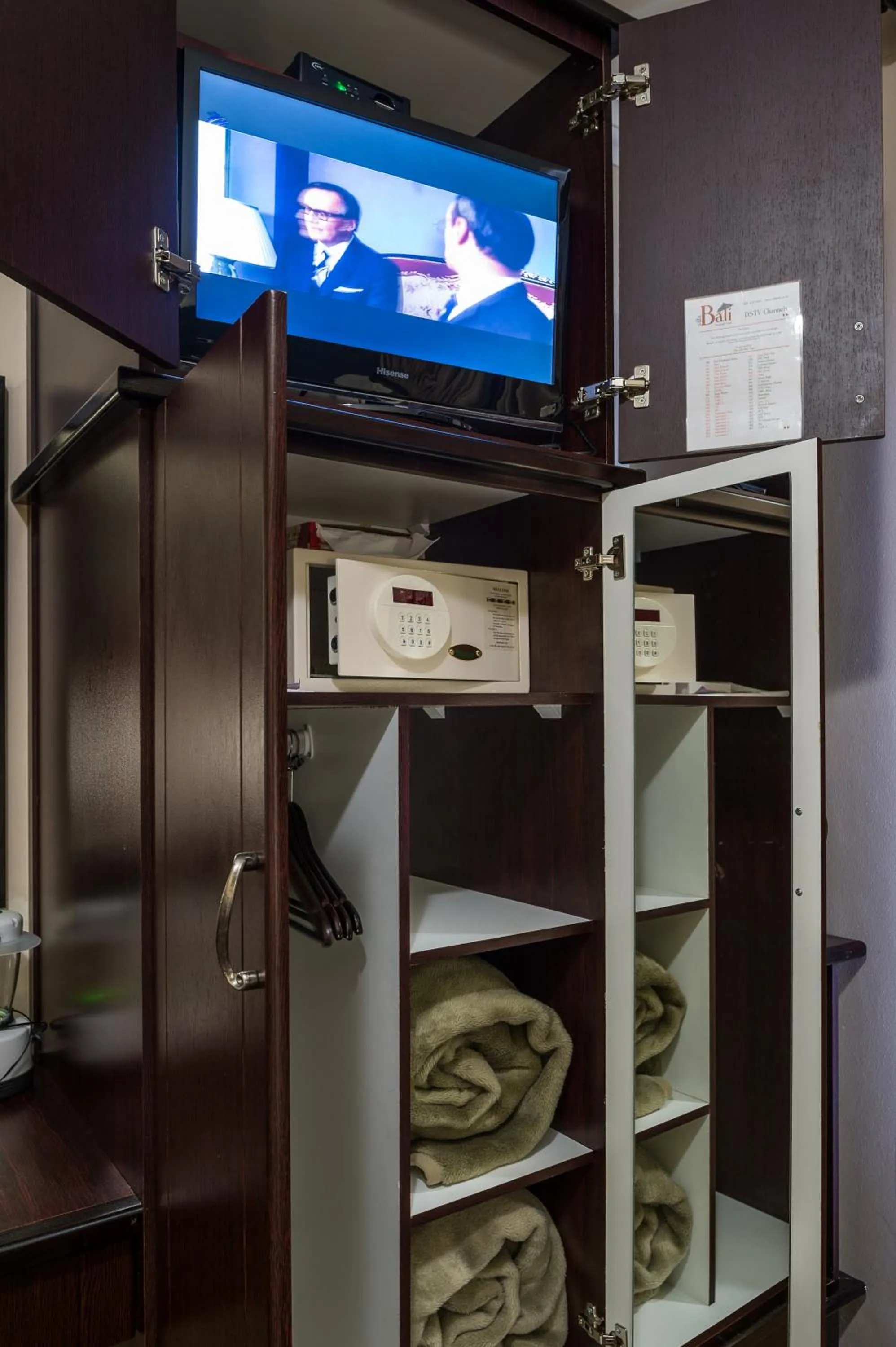 TV and multimedia in Villa Bali Luxury Guesthouse