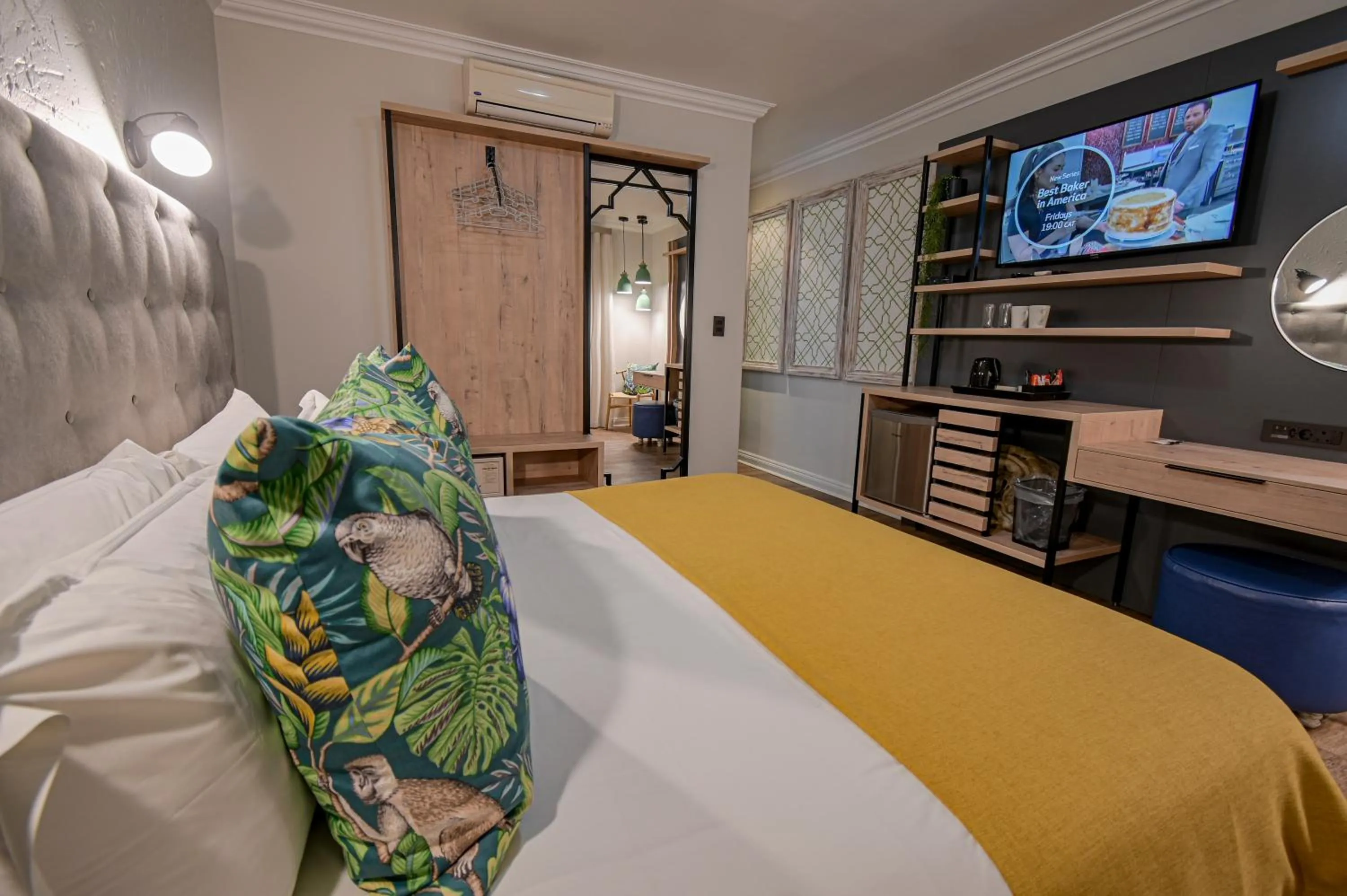 TV and multimedia, Bed in Villa Bali Luxury Guesthouse