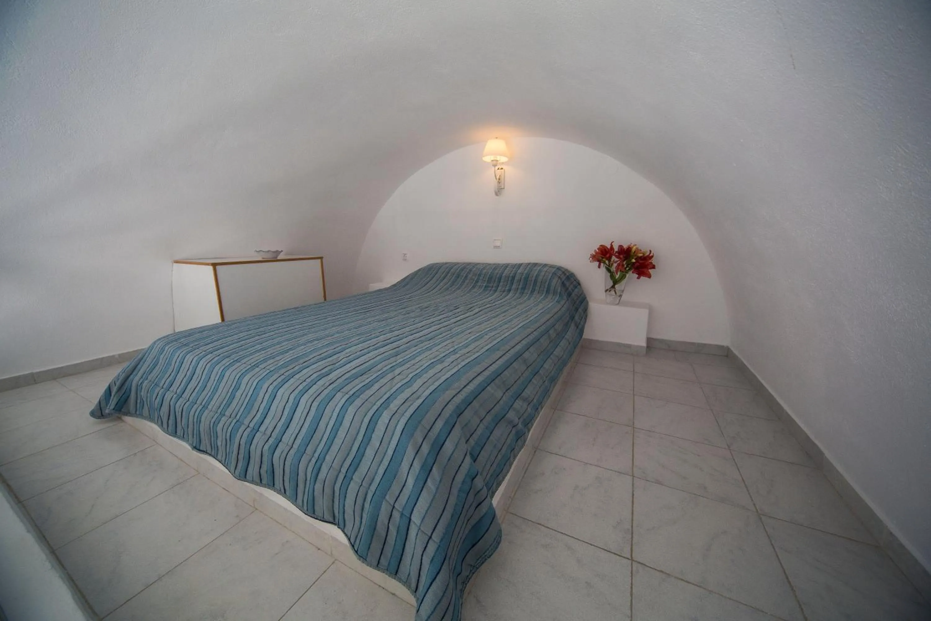 Bed in Ianthe Apartments & Villa