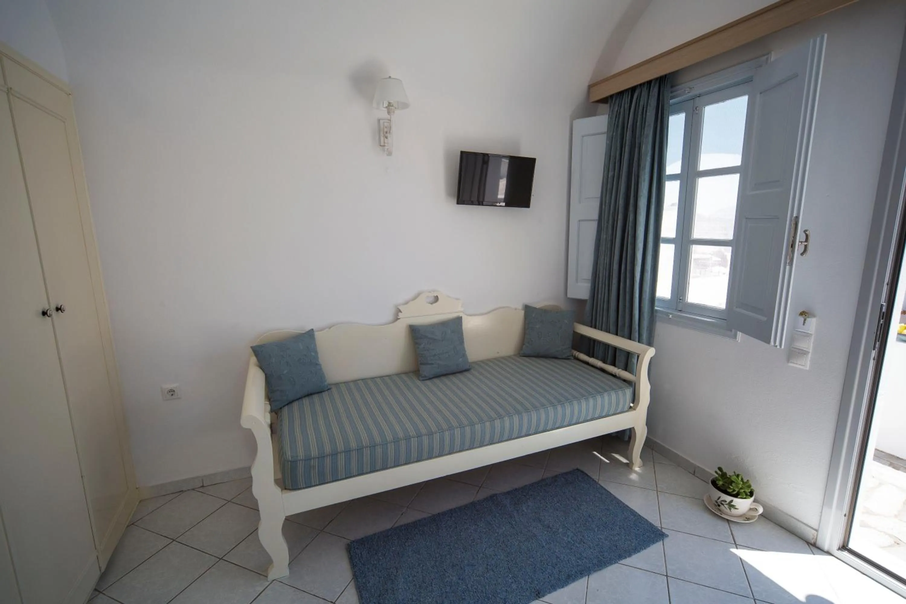 Bed in Ianthe Apartments & Villa