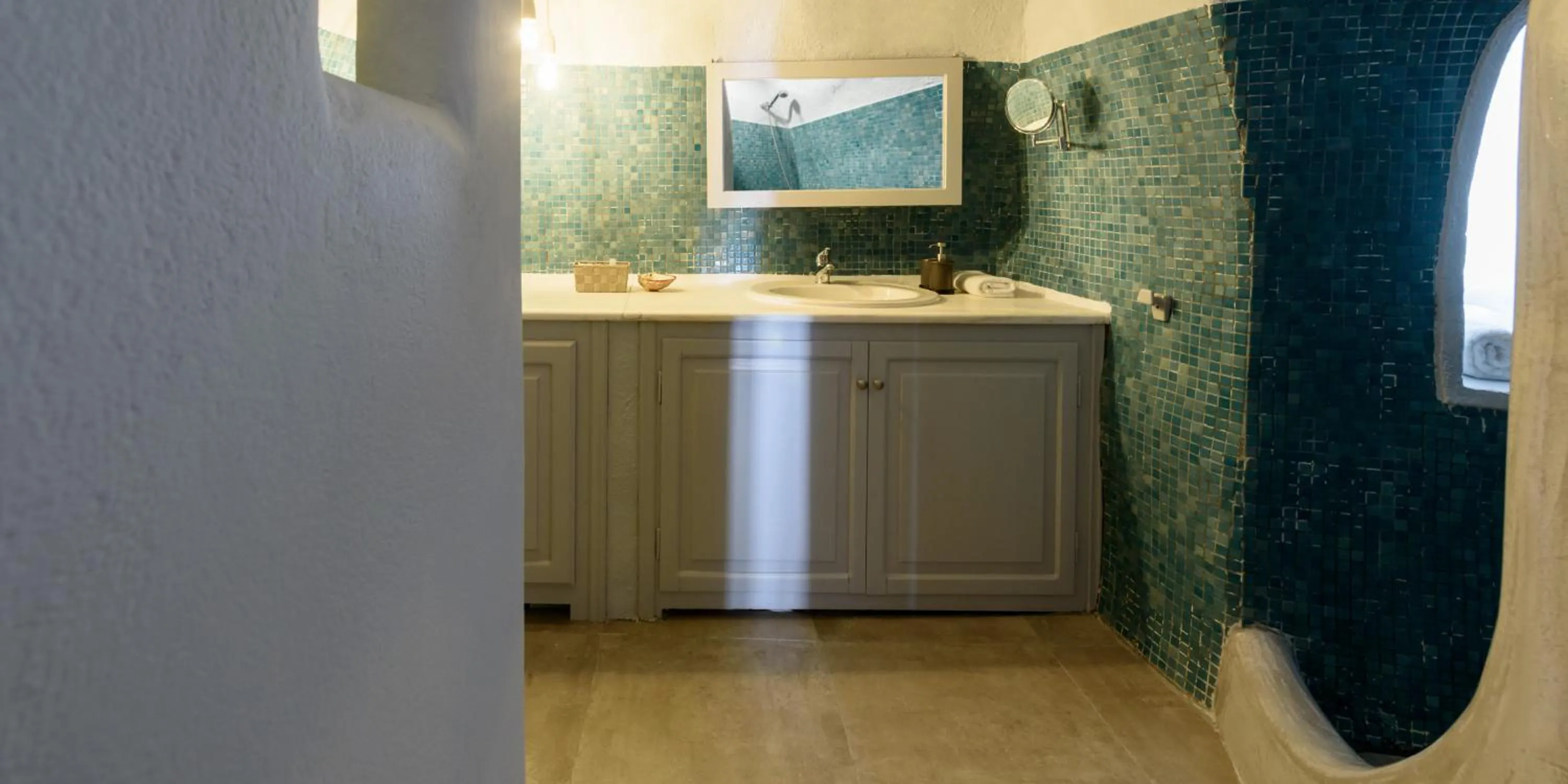 Bathroom in Ianthe Apartments & Villa