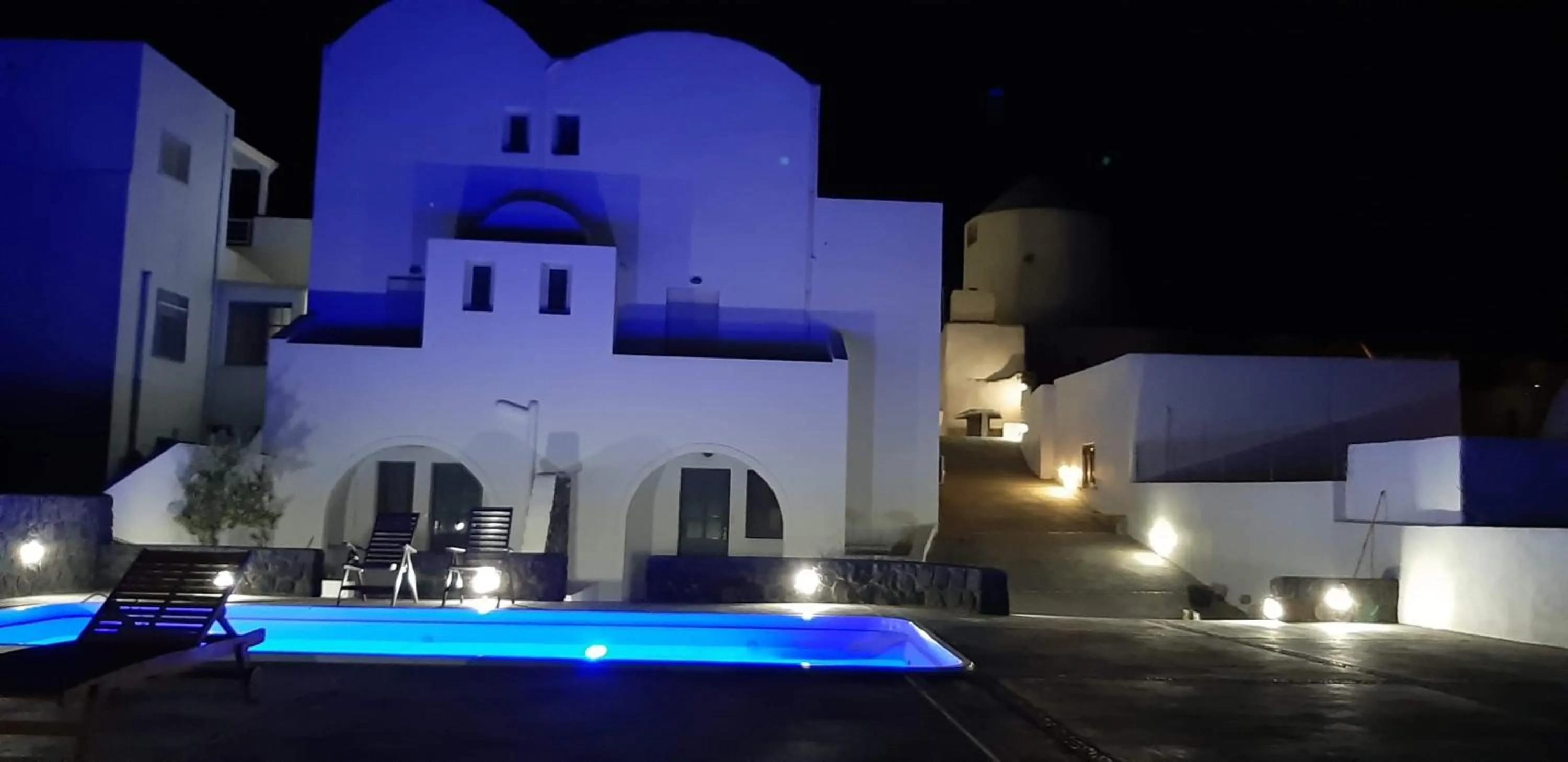 Property building in Ianthe Apartments & Villa