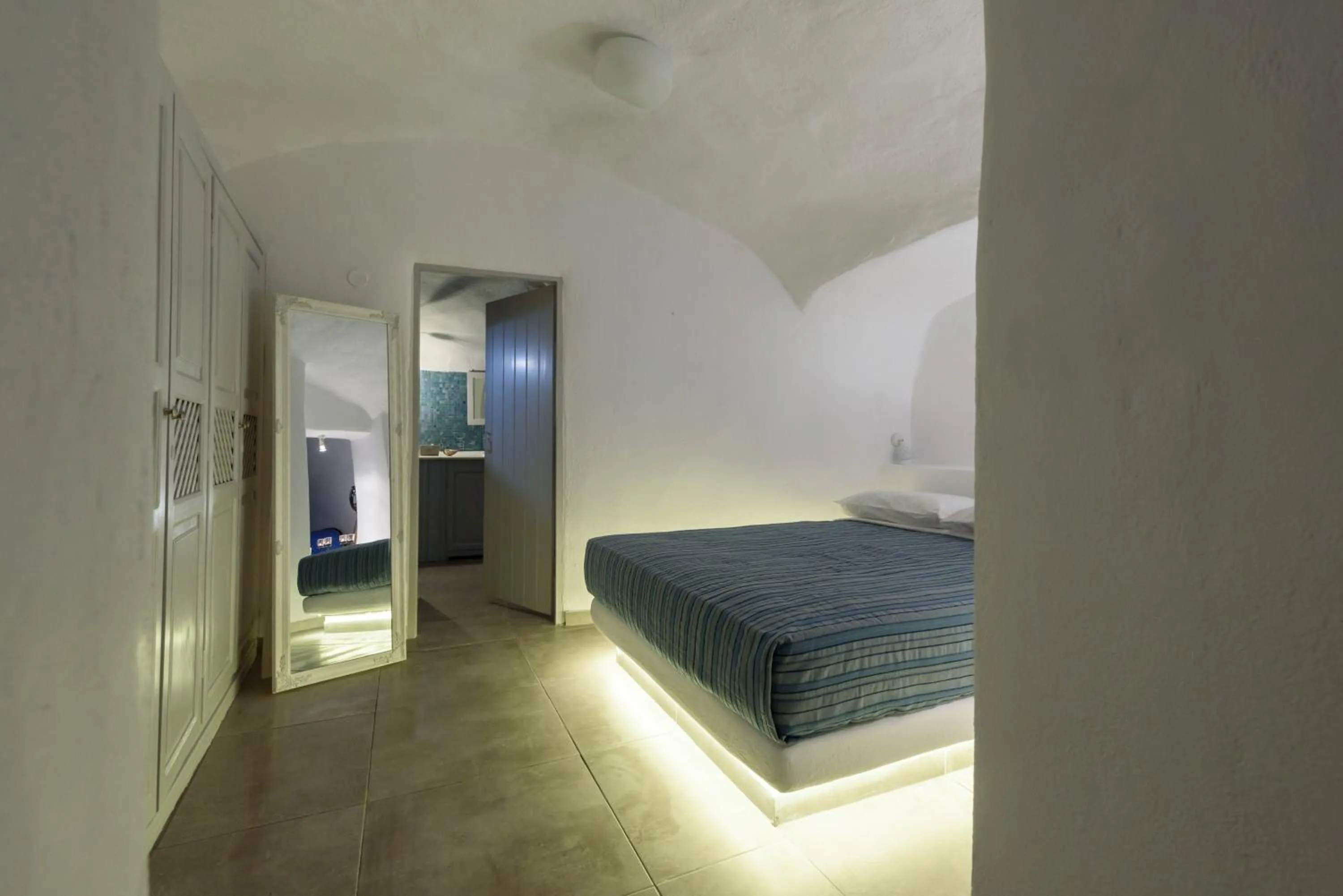 Bedroom, Bed in Ianthe Apartments & Villa