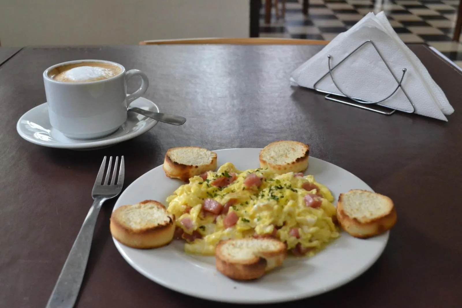 Restaurant/places to eat in Che Argentina Hostel Suites