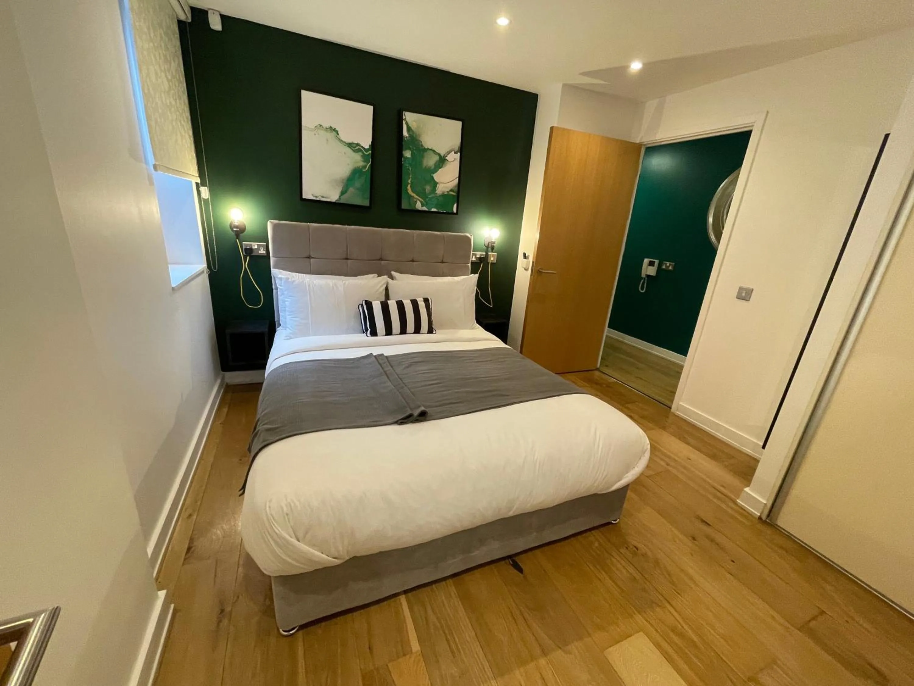 Bed in Quay Apartments Manchester