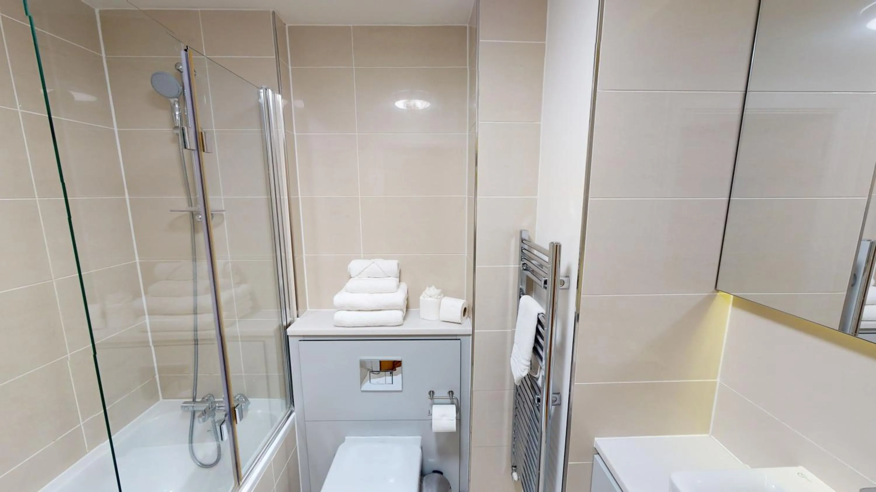 Toilet in Quay Apartments Manchester